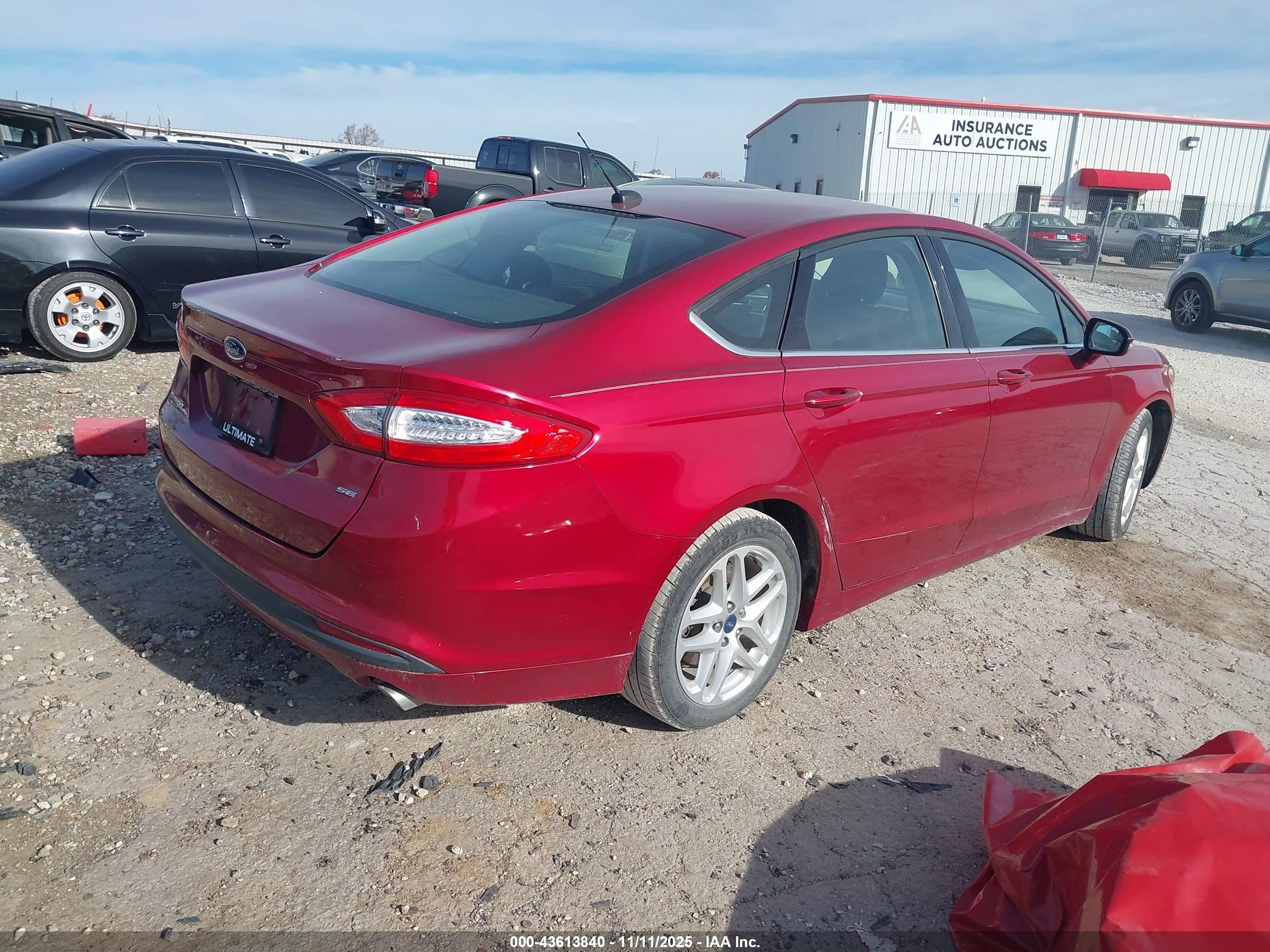 FORD FUSION image 4