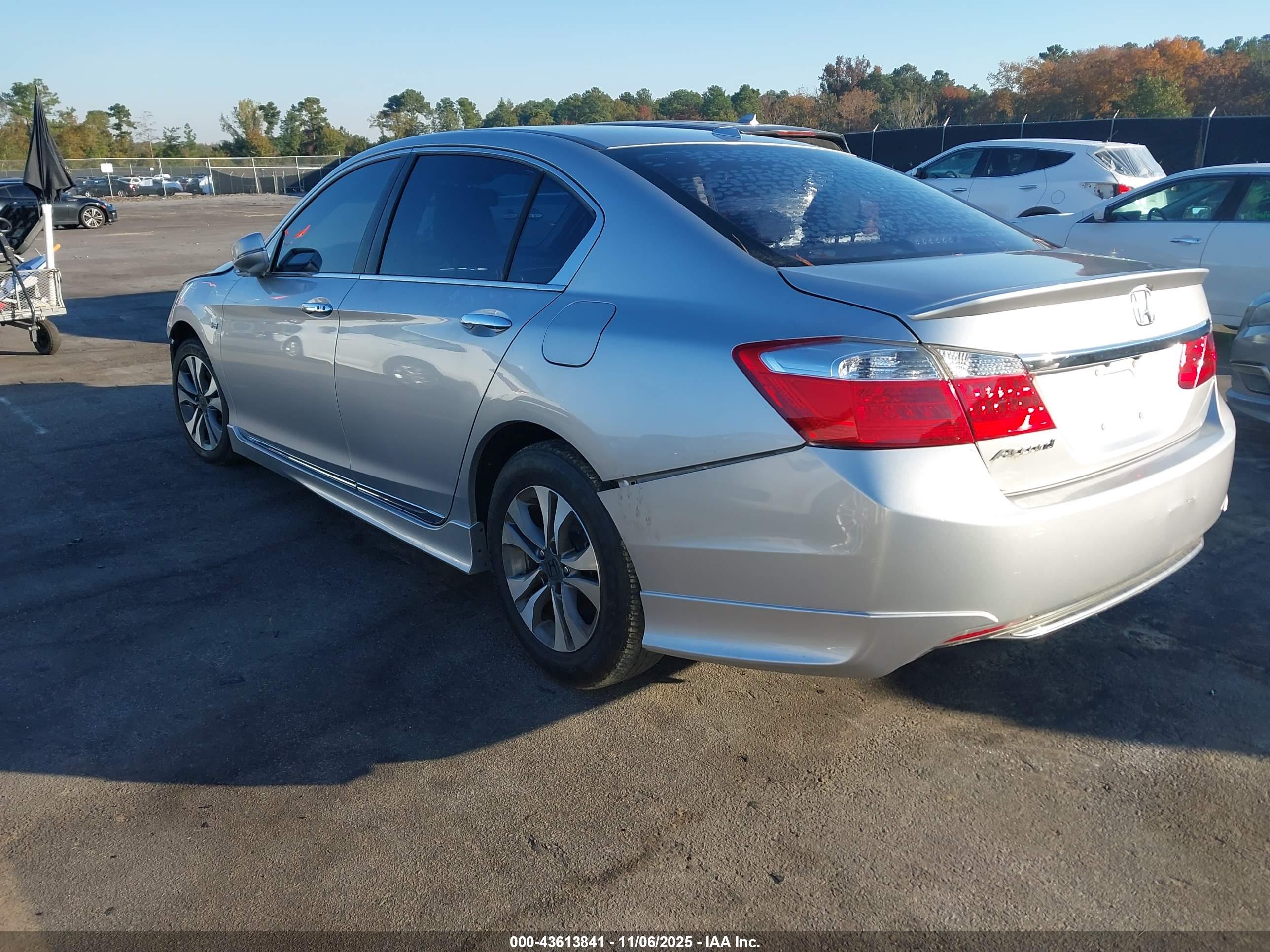 HONDA ACCORD image 3