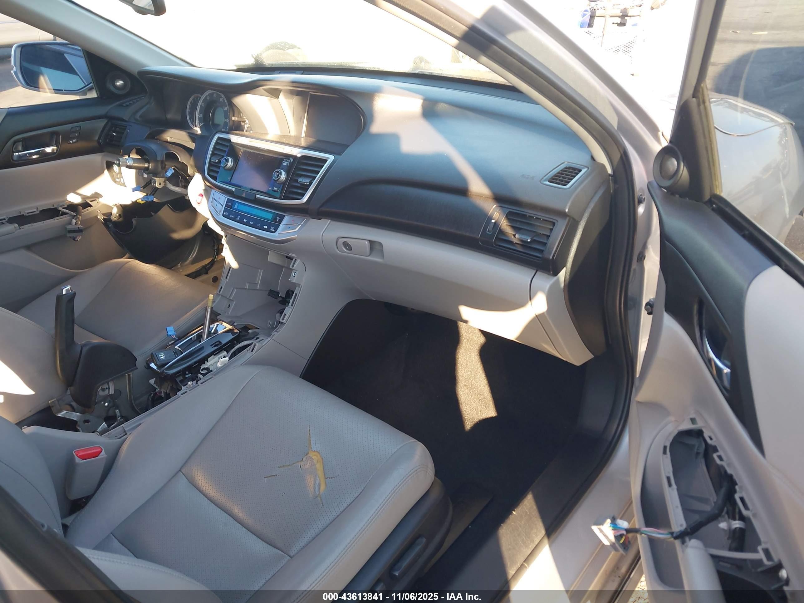 HONDA ACCORD image 5