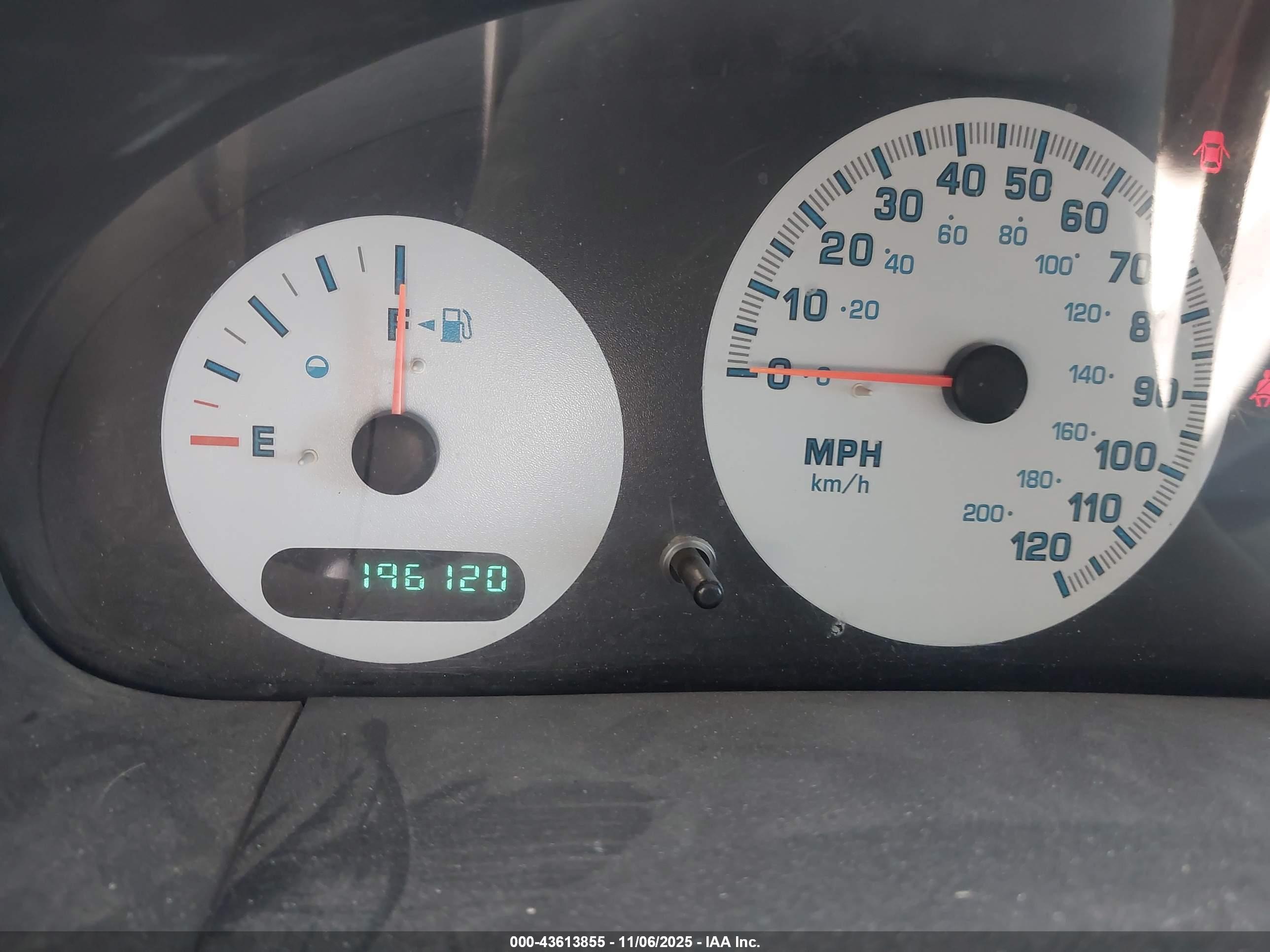 DODGE CARAVAN image 7