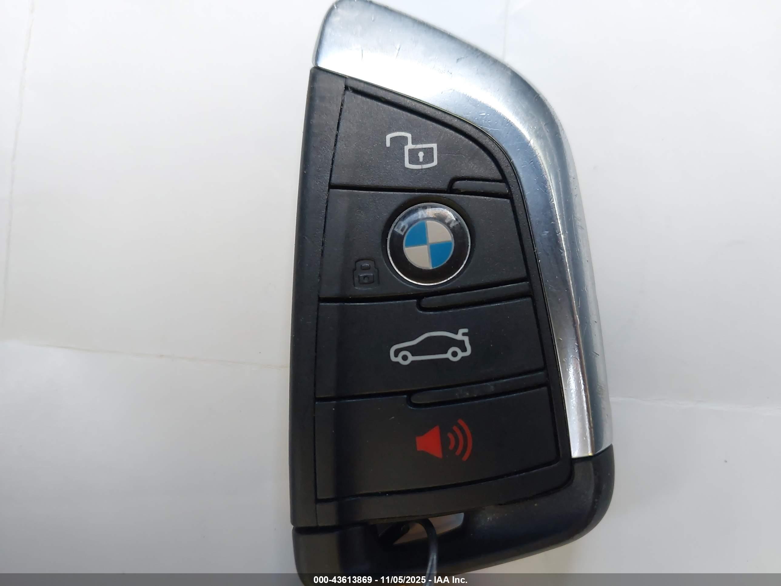 BMW 330I image 11