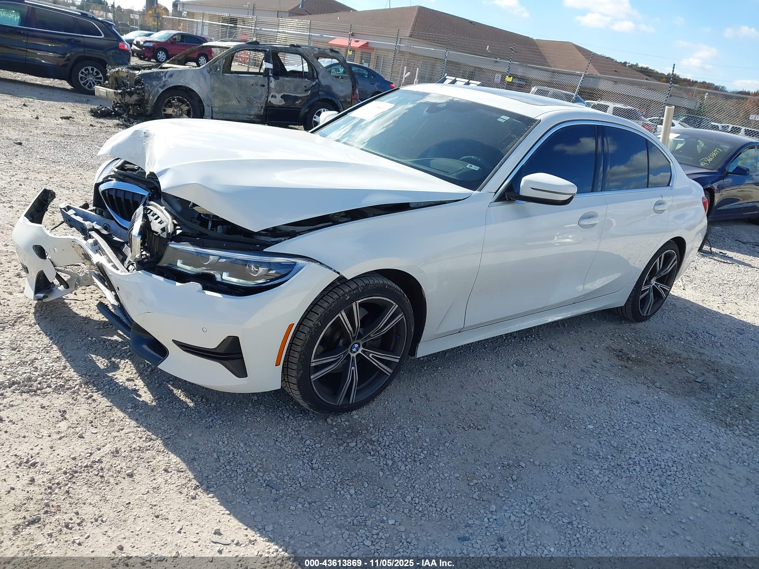 BMW 330I image 2
