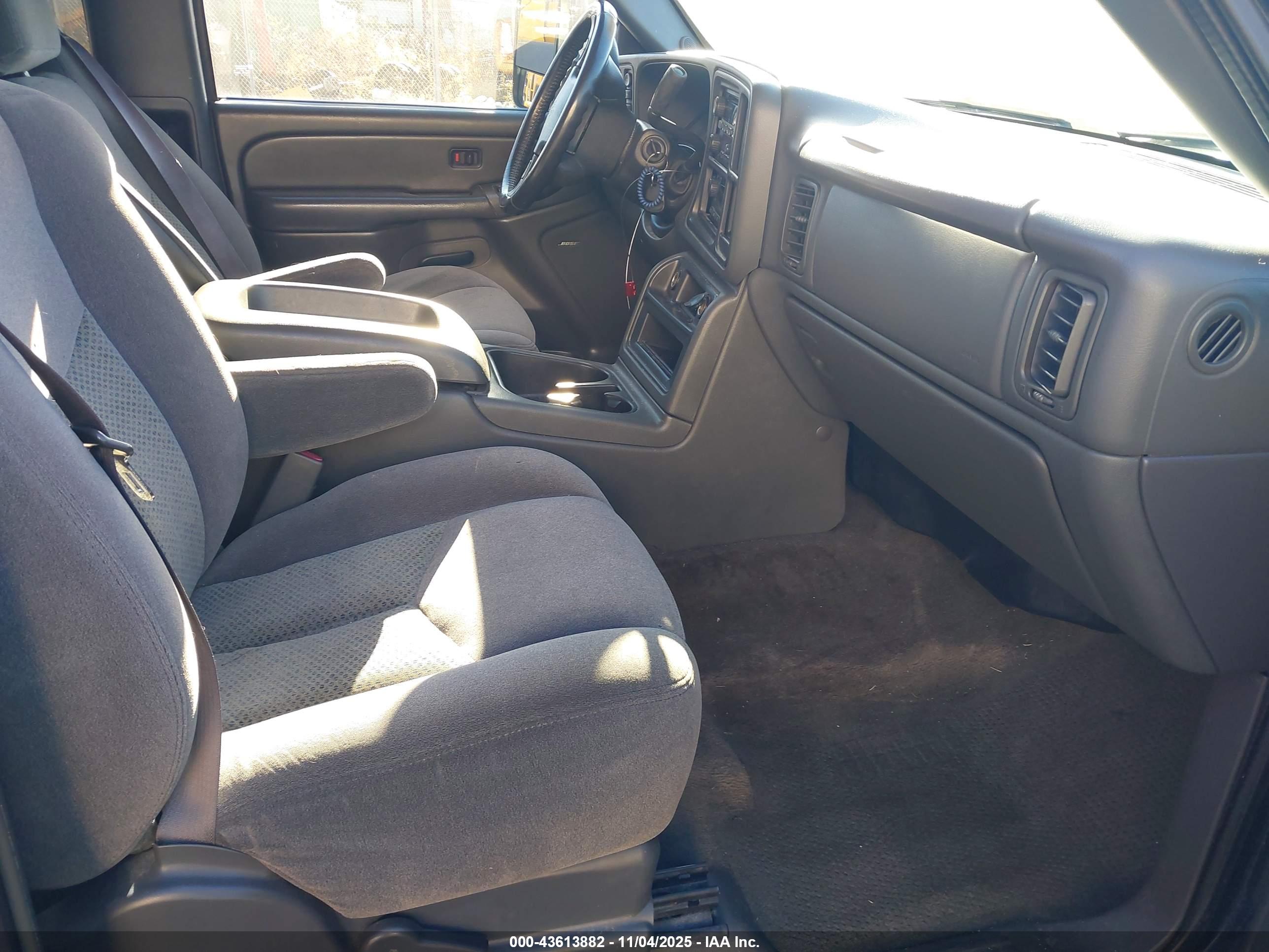 CHEVROLET SILVERADO image 5