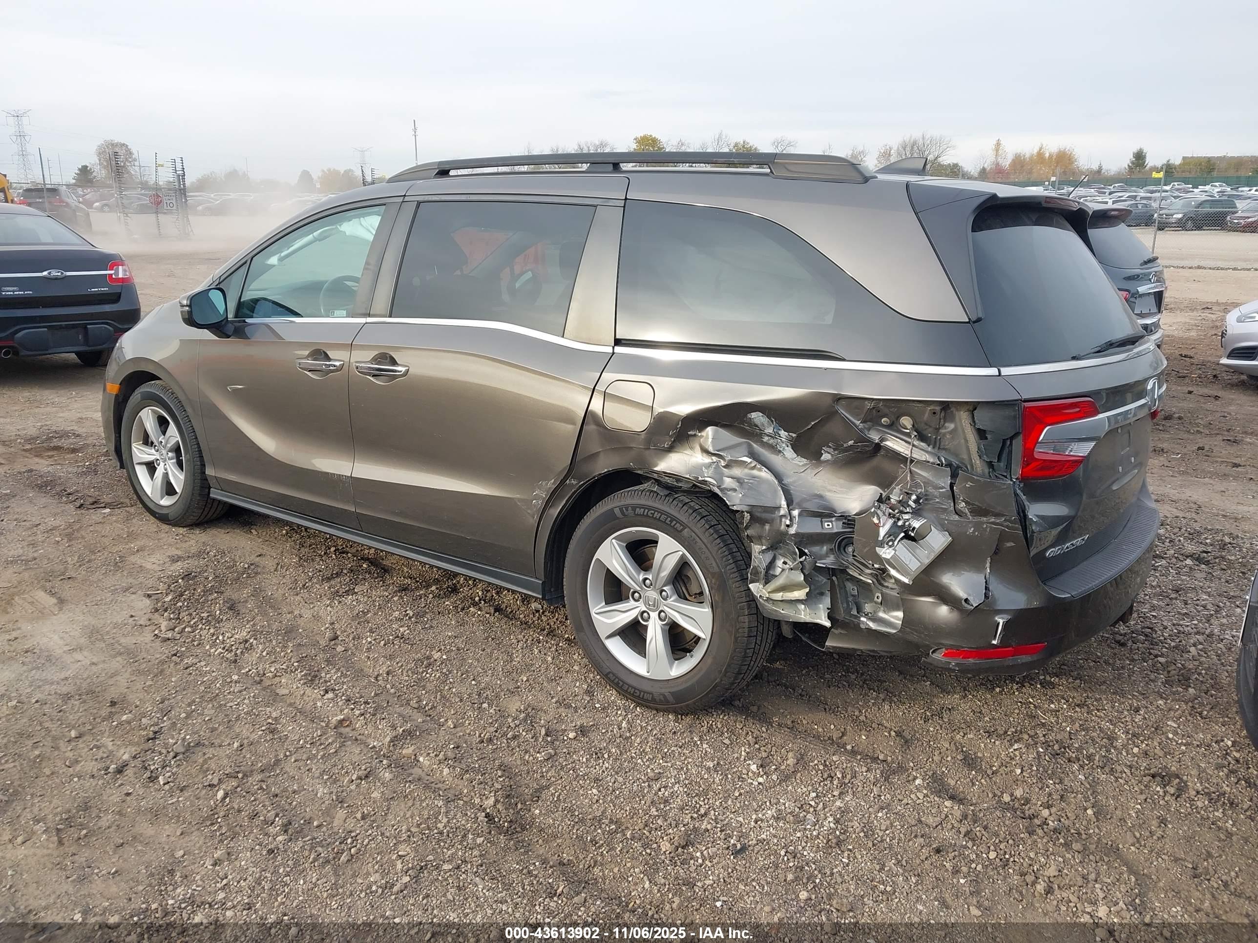 HONDA ODYSSEY image 3