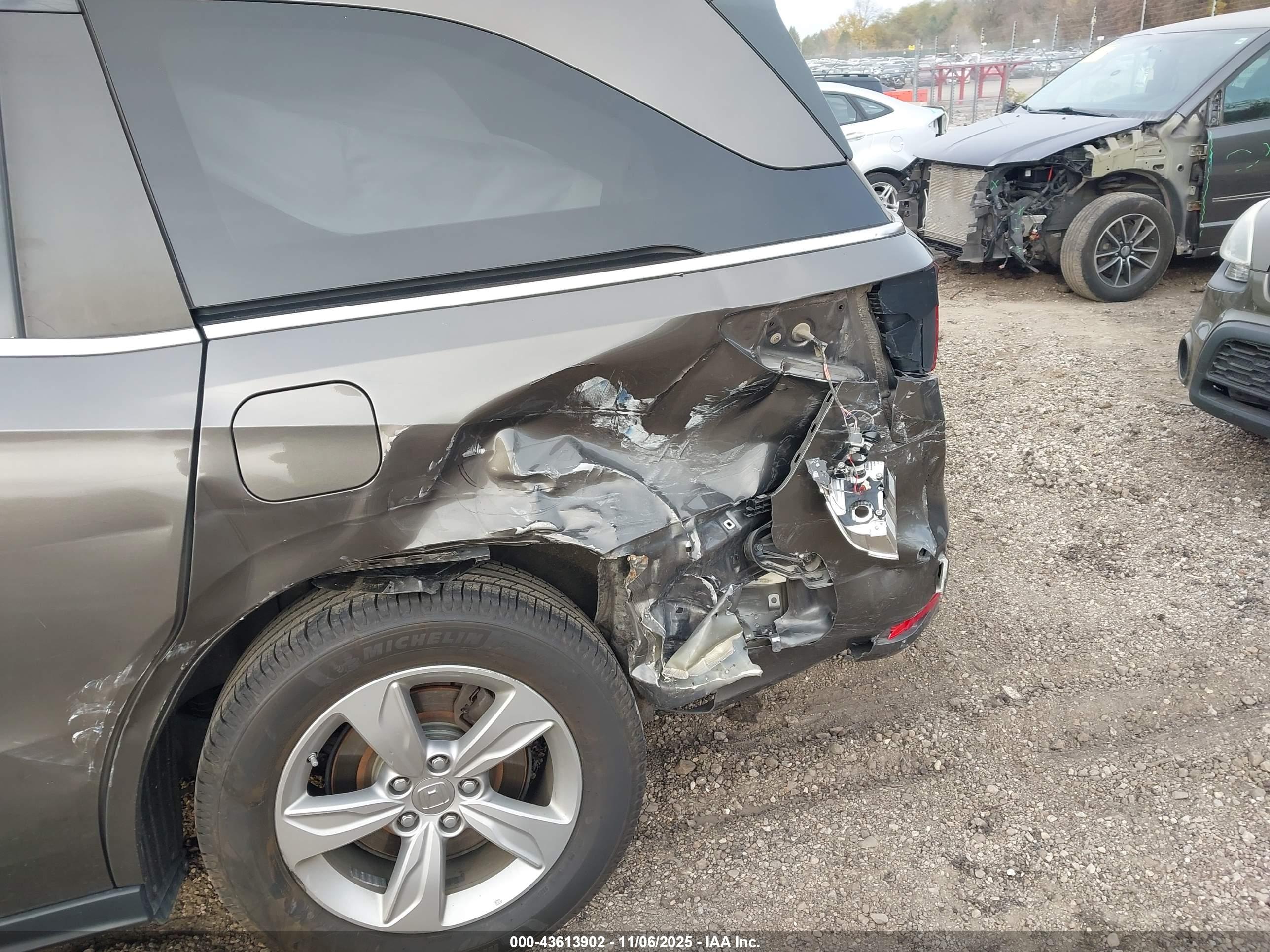 HONDA ODYSSEY image 6