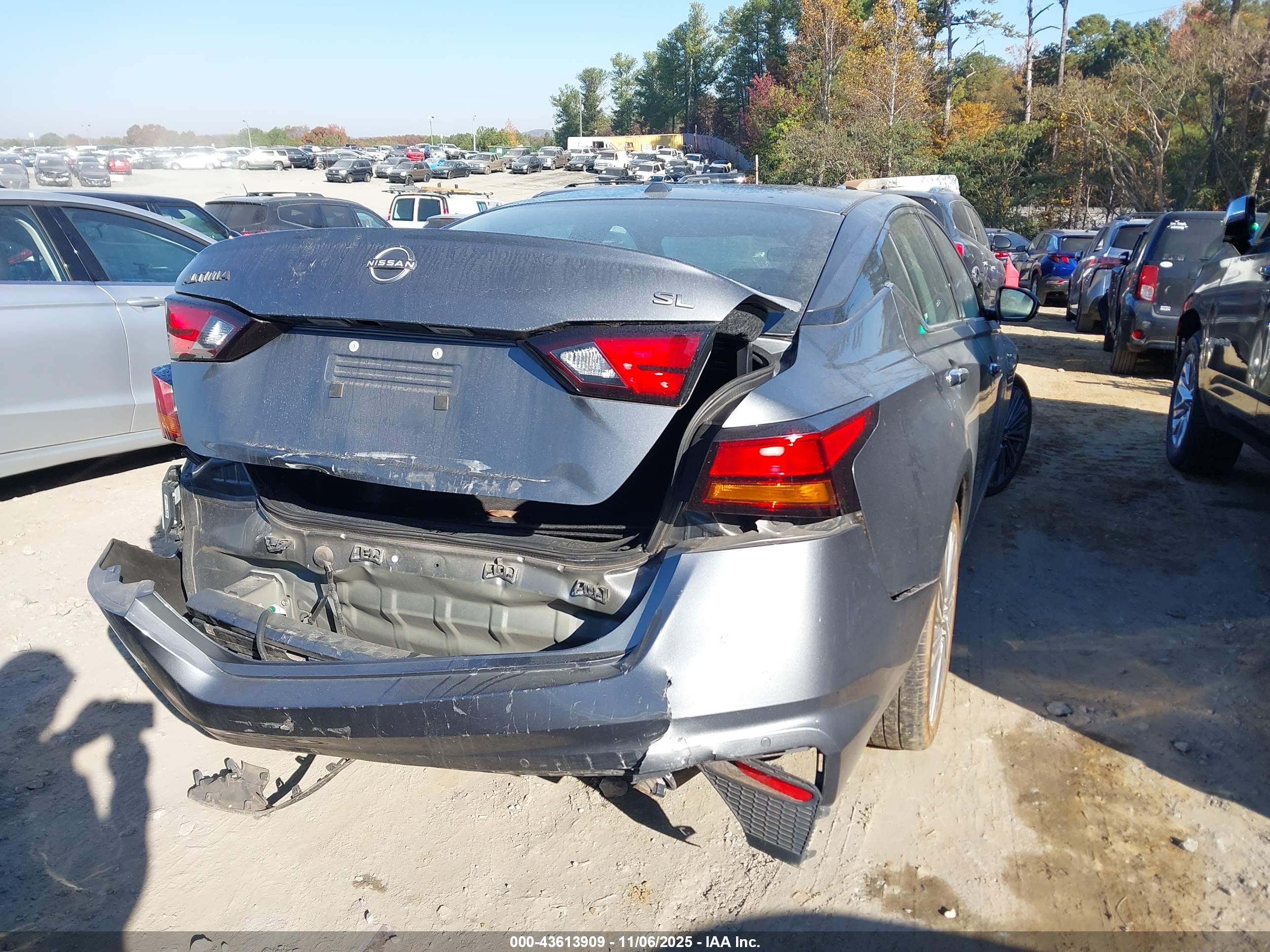NISSAN ALTIMA image 4