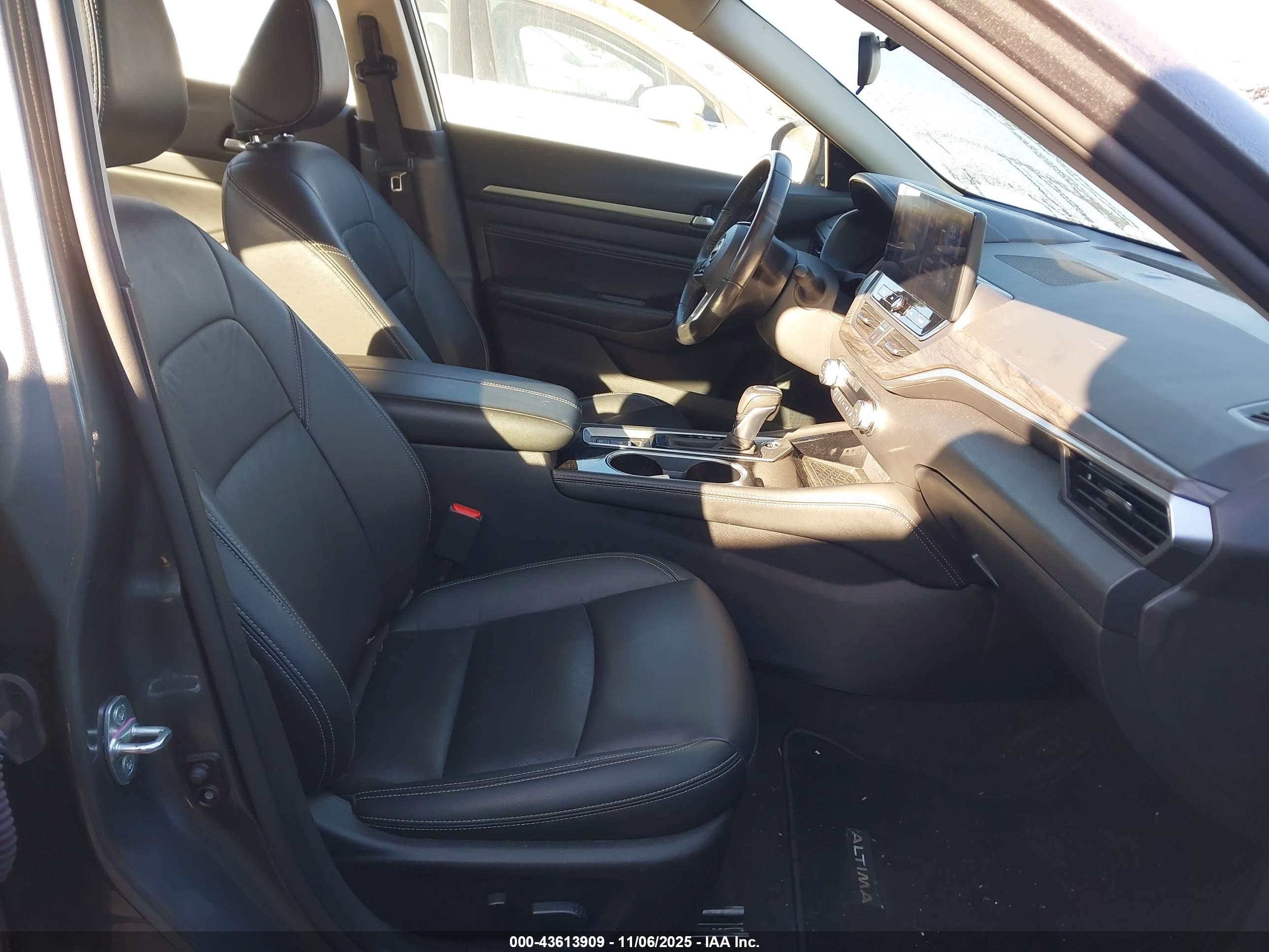 NISSAN ALTIMA image 5