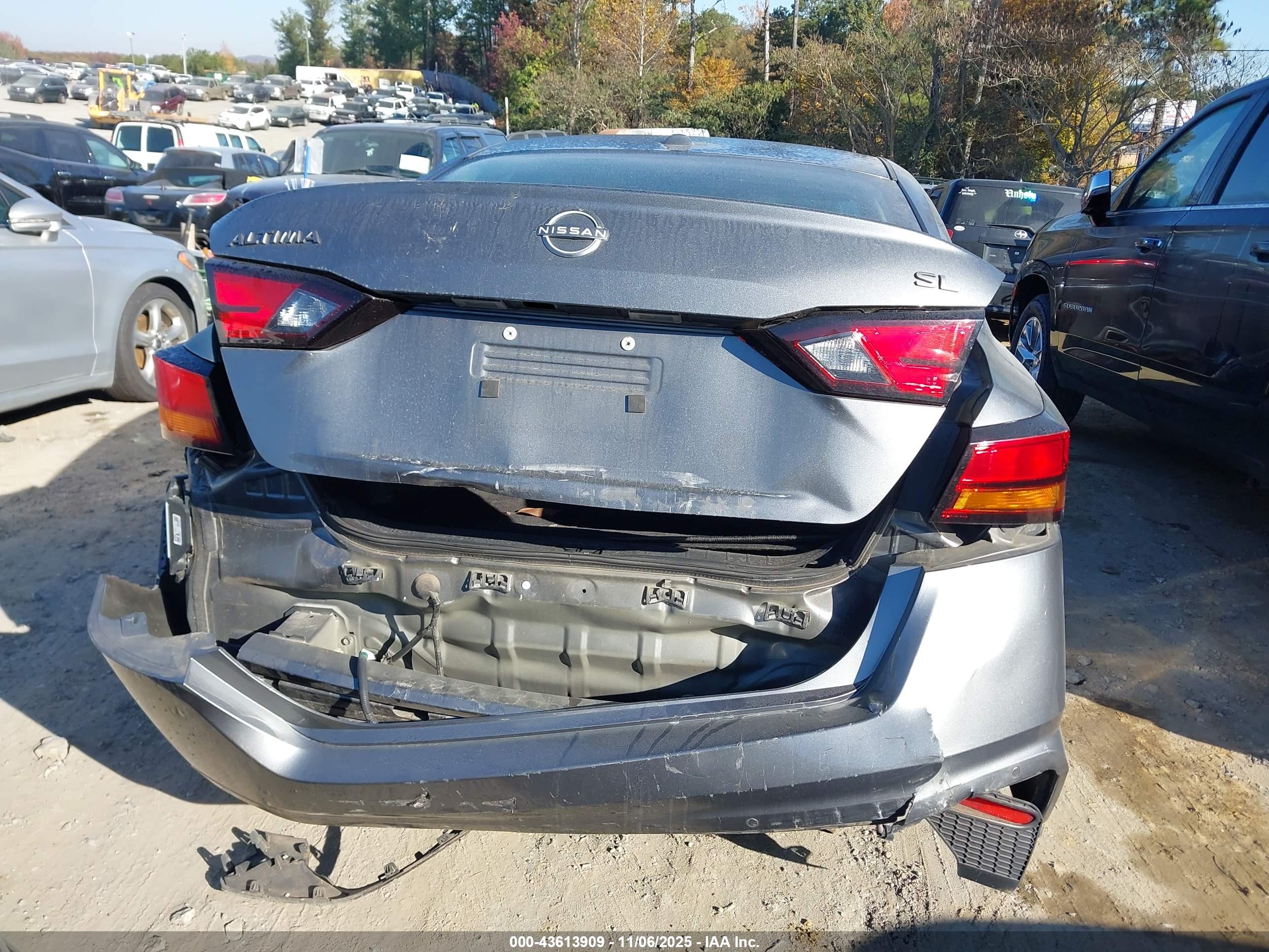 NISSAN ALTIMA image 6