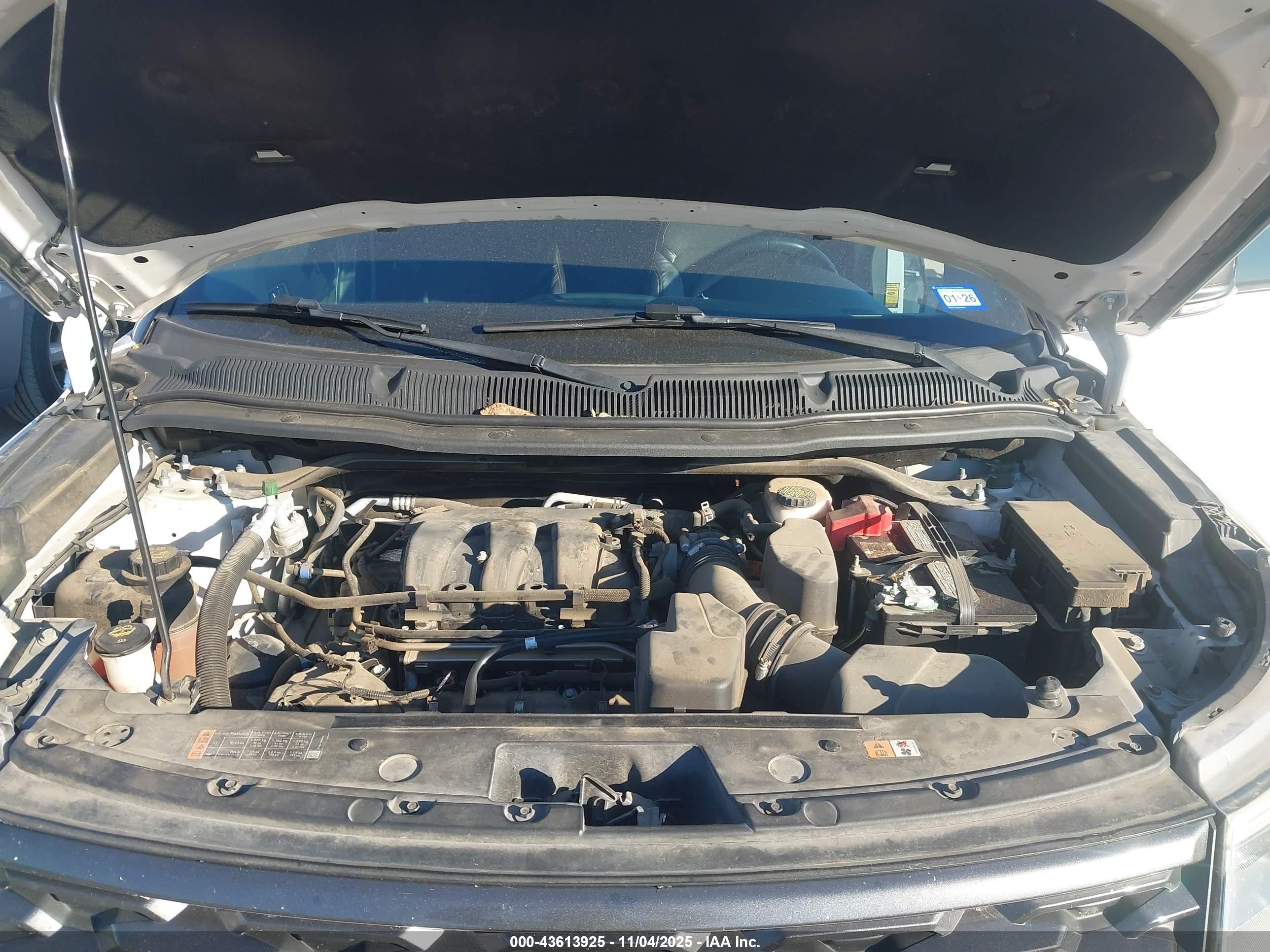 FORD EXPLORER image 10