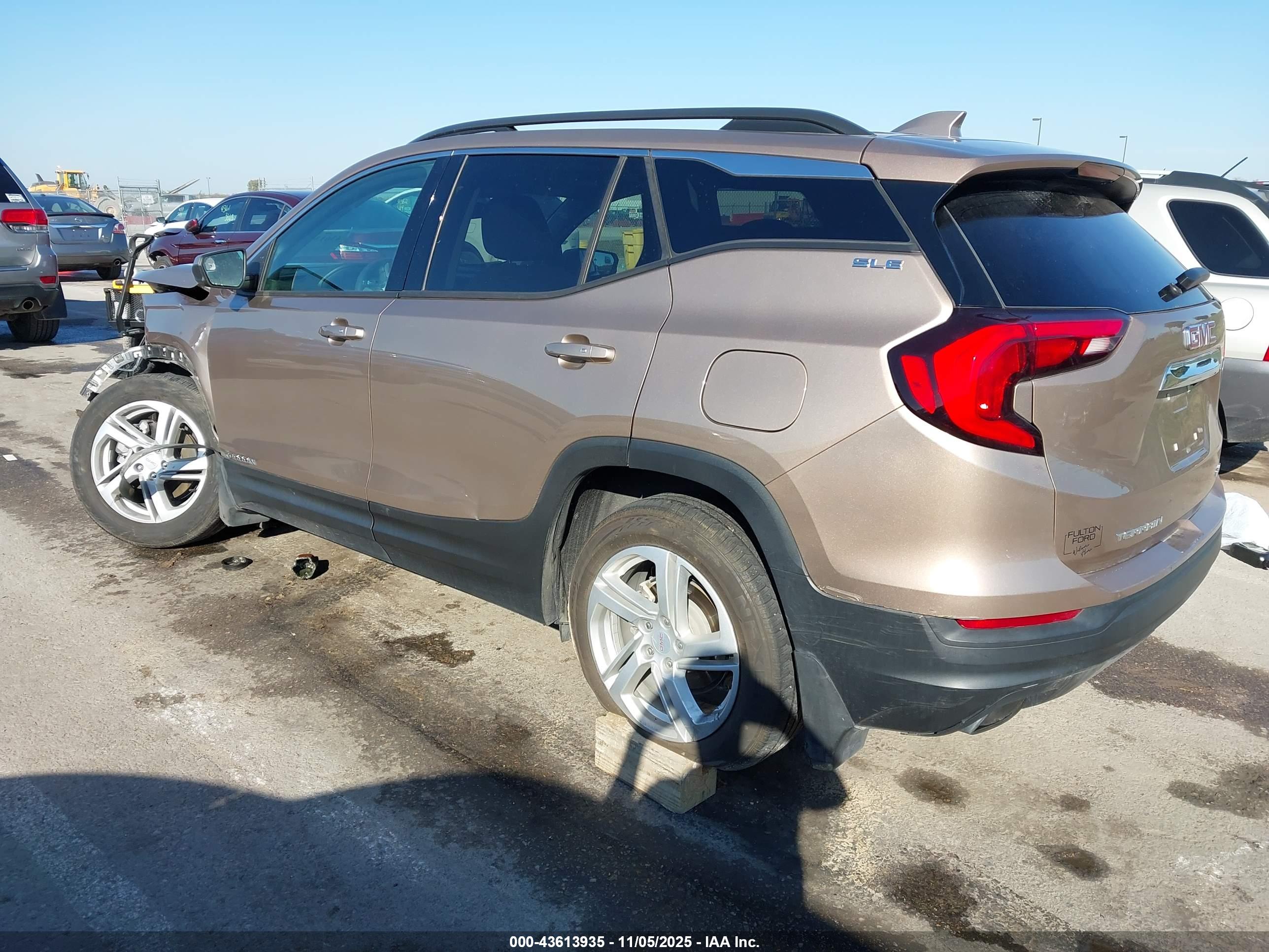 GMC TERRAIN image 3
