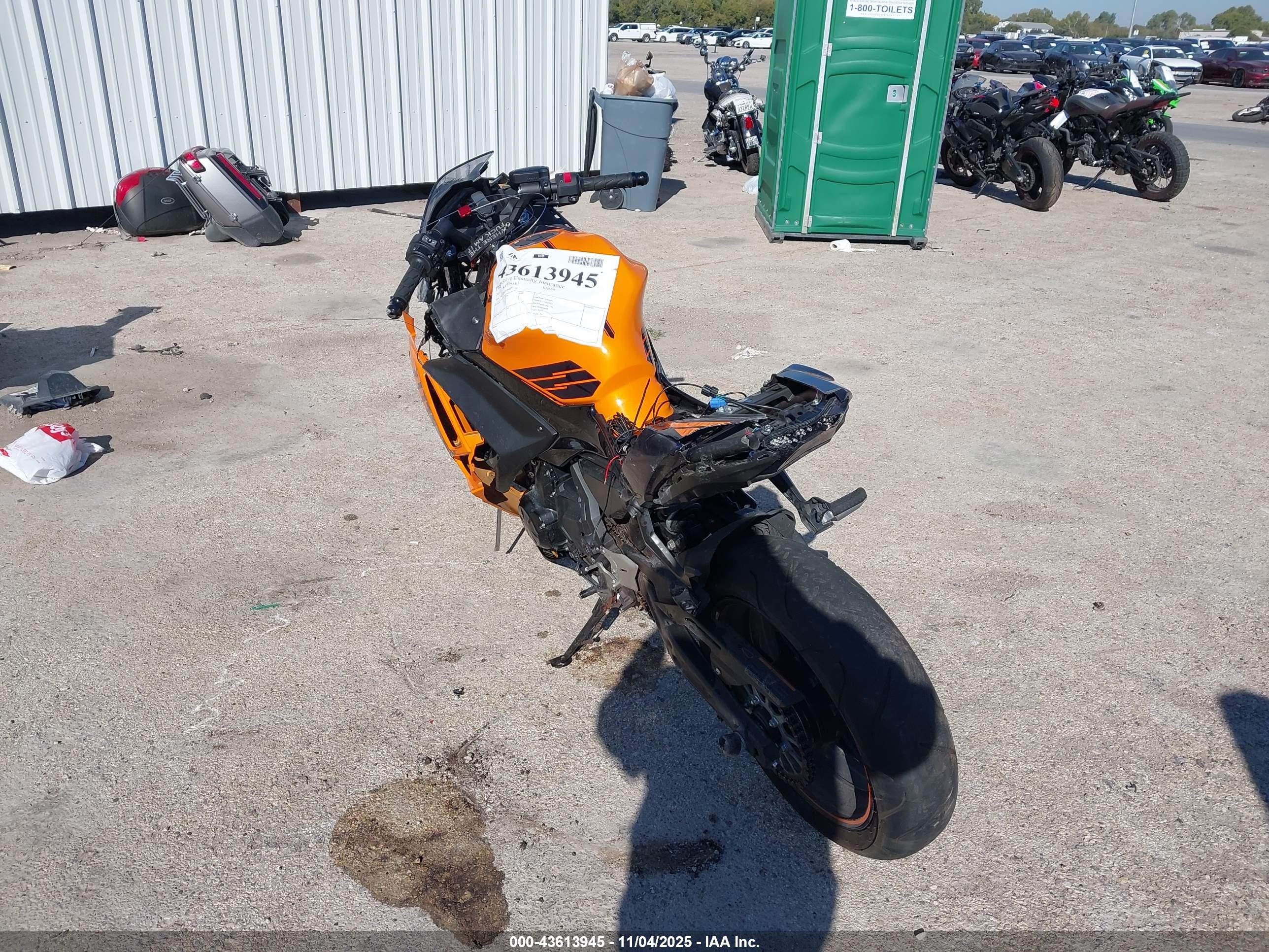 KAWASAKI EX650 image 3