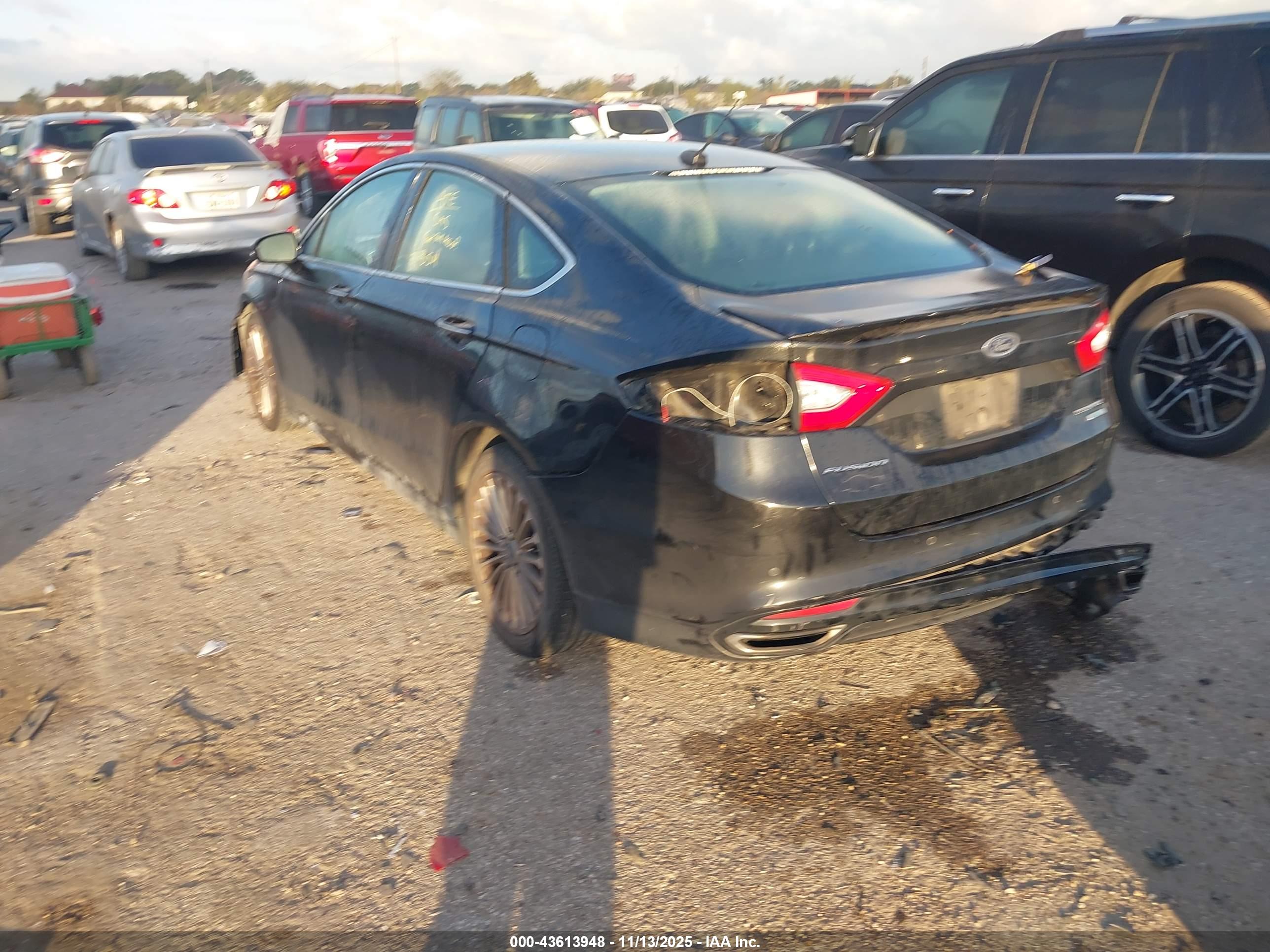 FORD FUSION image 3