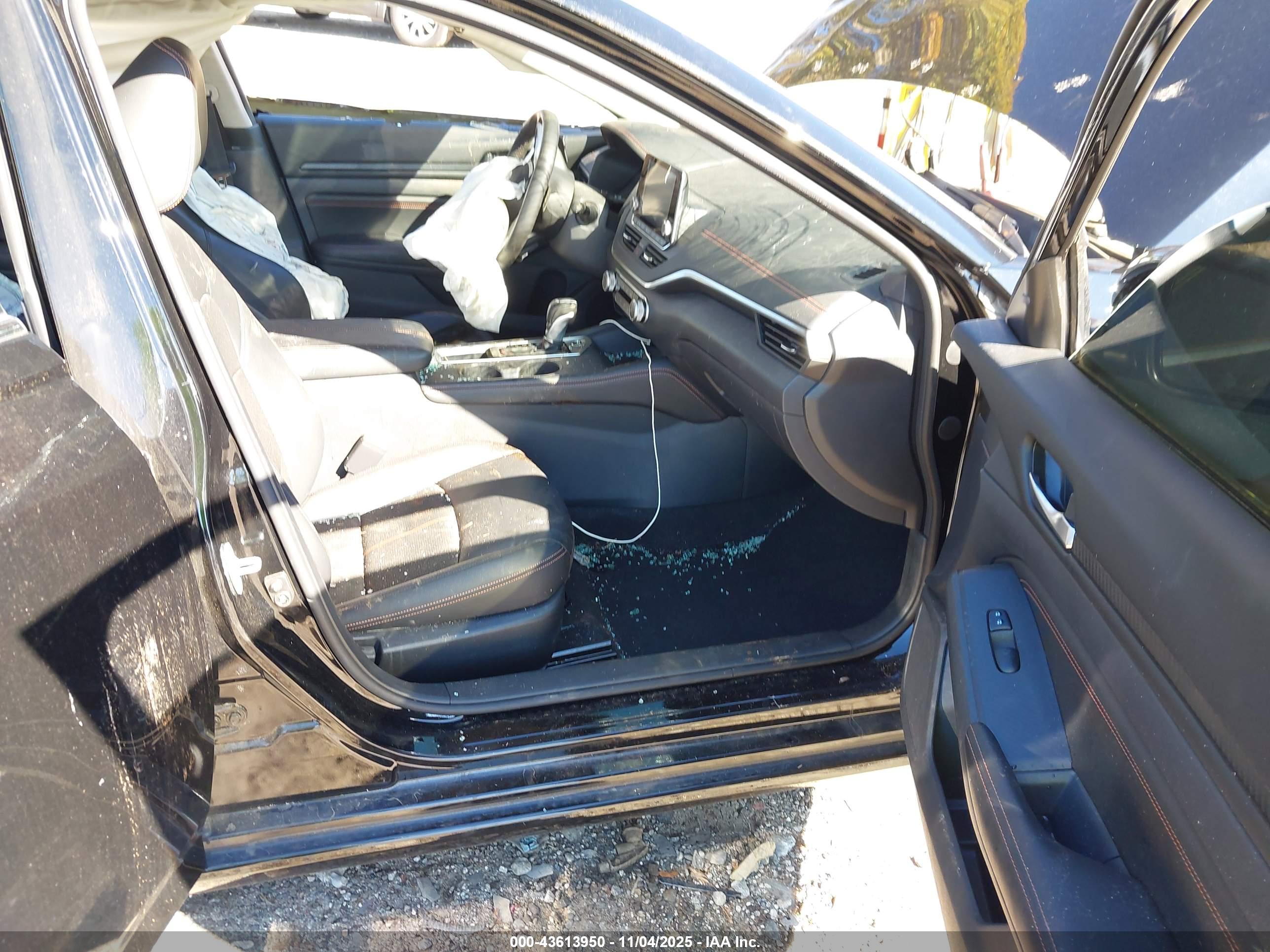 NISSAN ALTIMA image 5