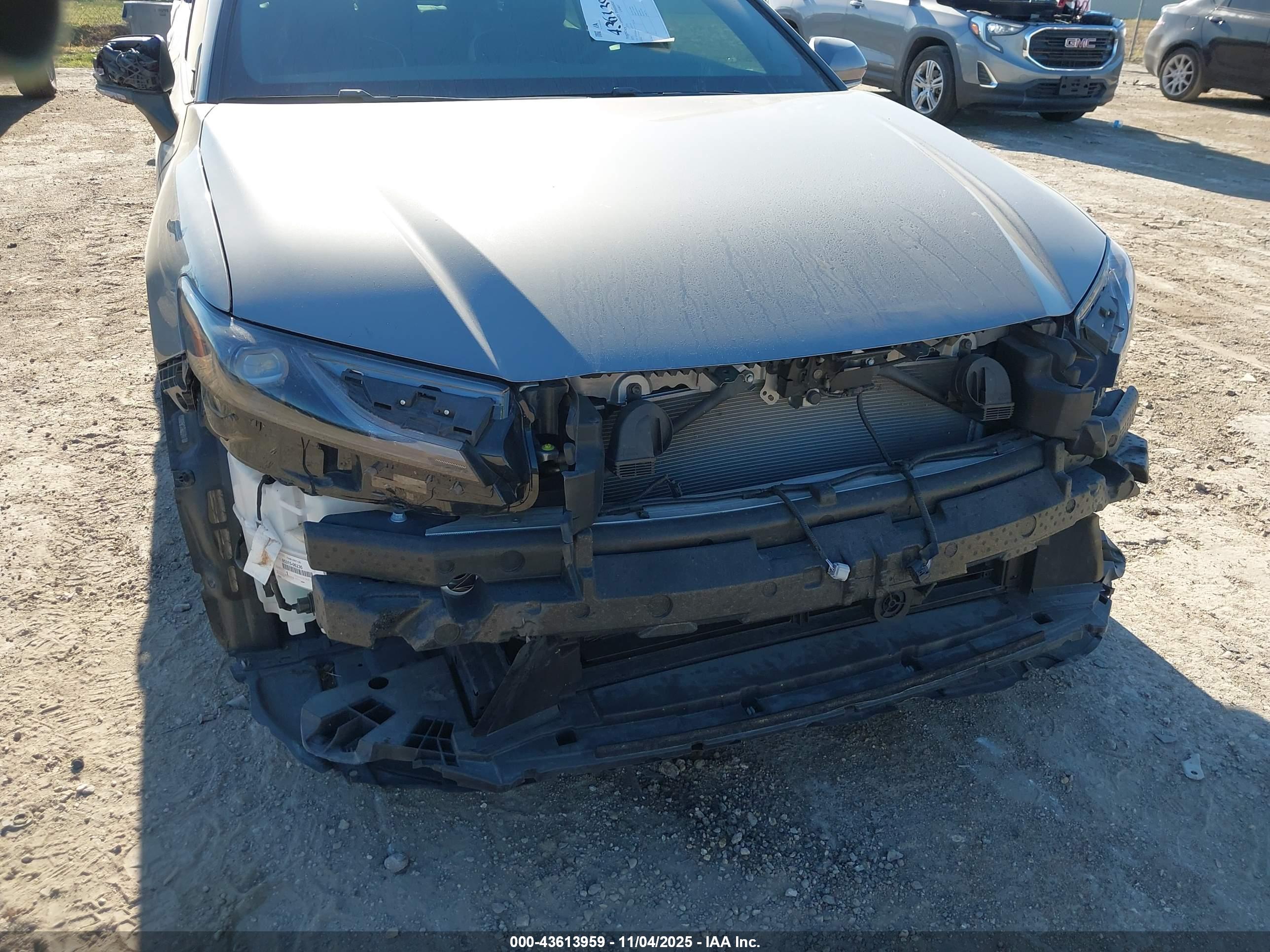 TOYOTA CAMRY image 6