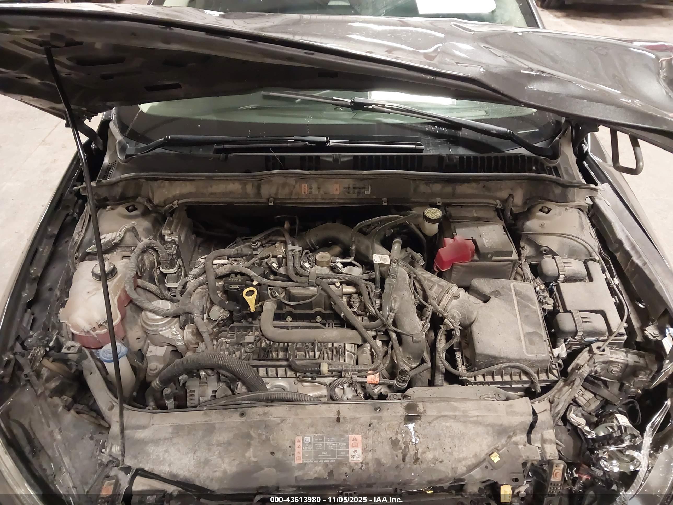 FORD FUSION image 10