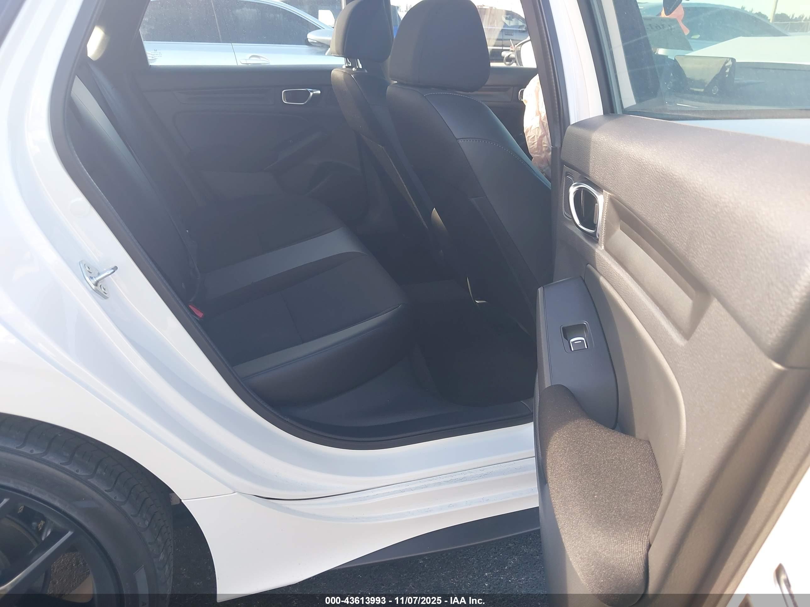 HONDA CIVIC image 8