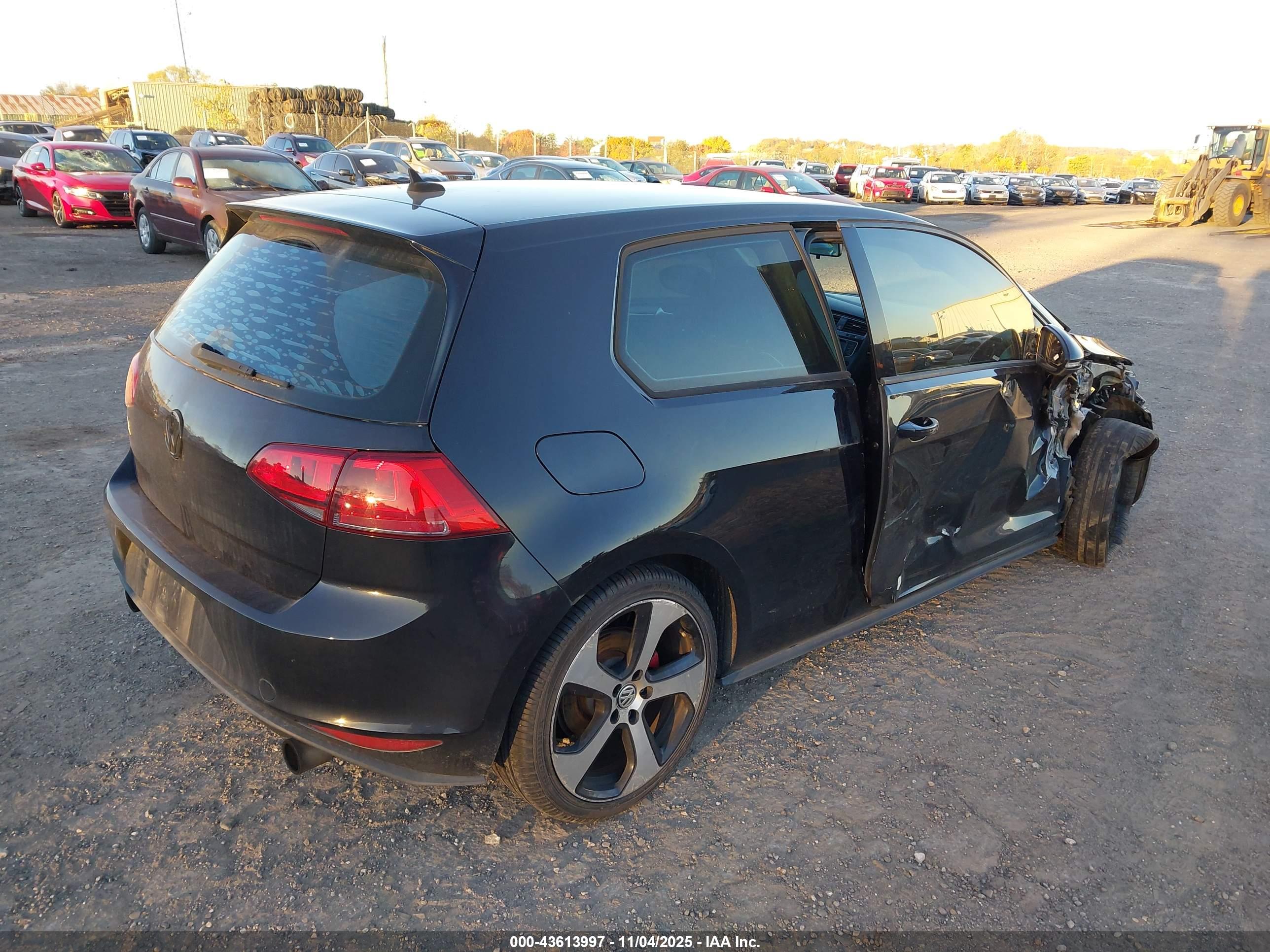 VOLKSWAGEN GOLF image 4