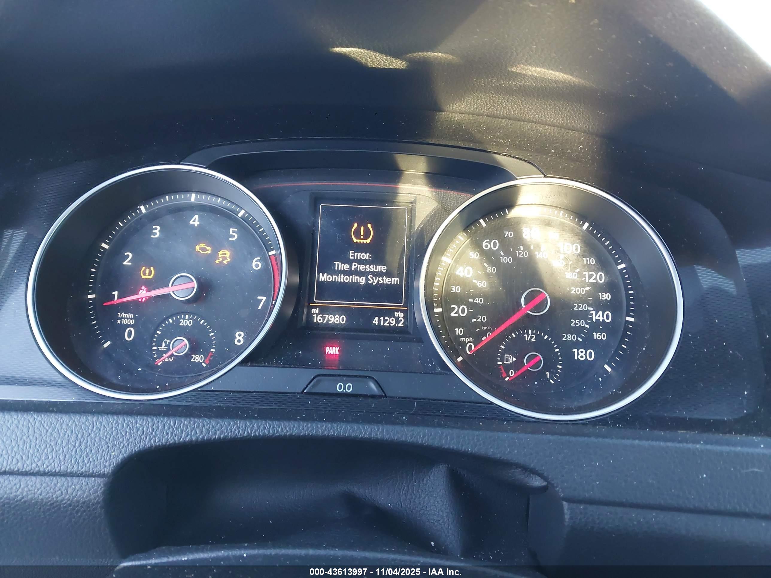 VOLKSWAGEN GOLF image 7