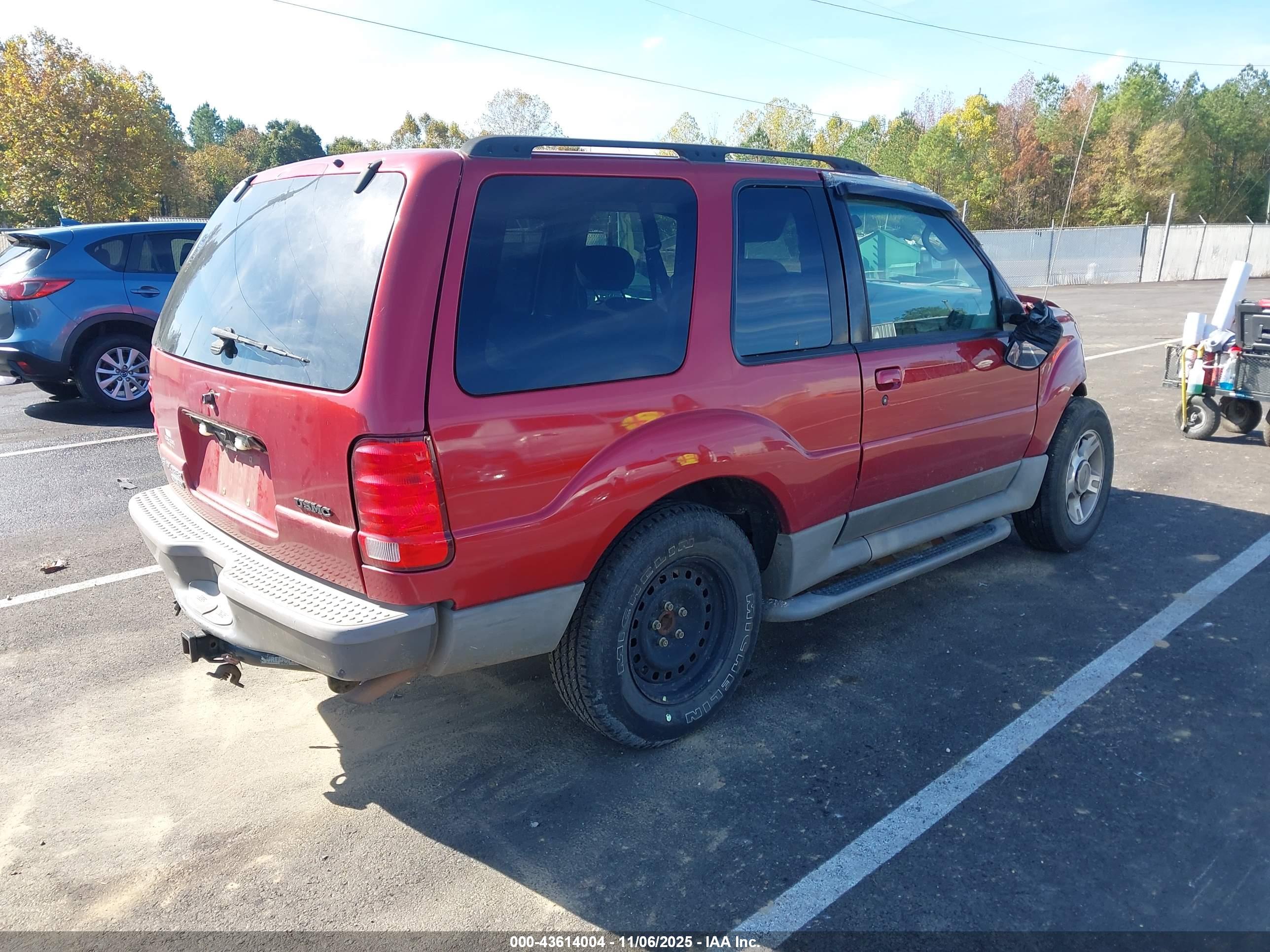 FORD EXPLORER image 4