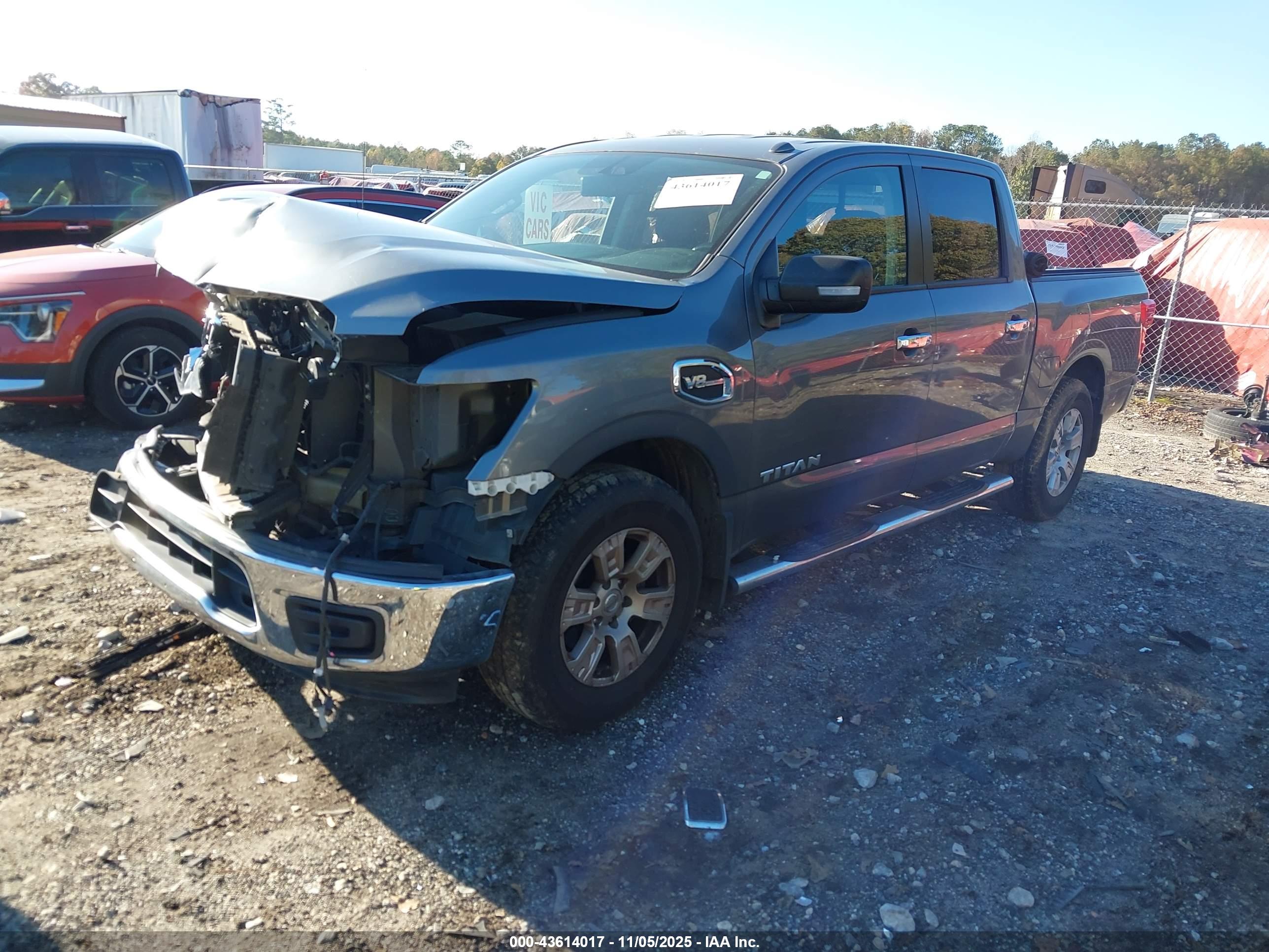 NISSAN TITAN image 2