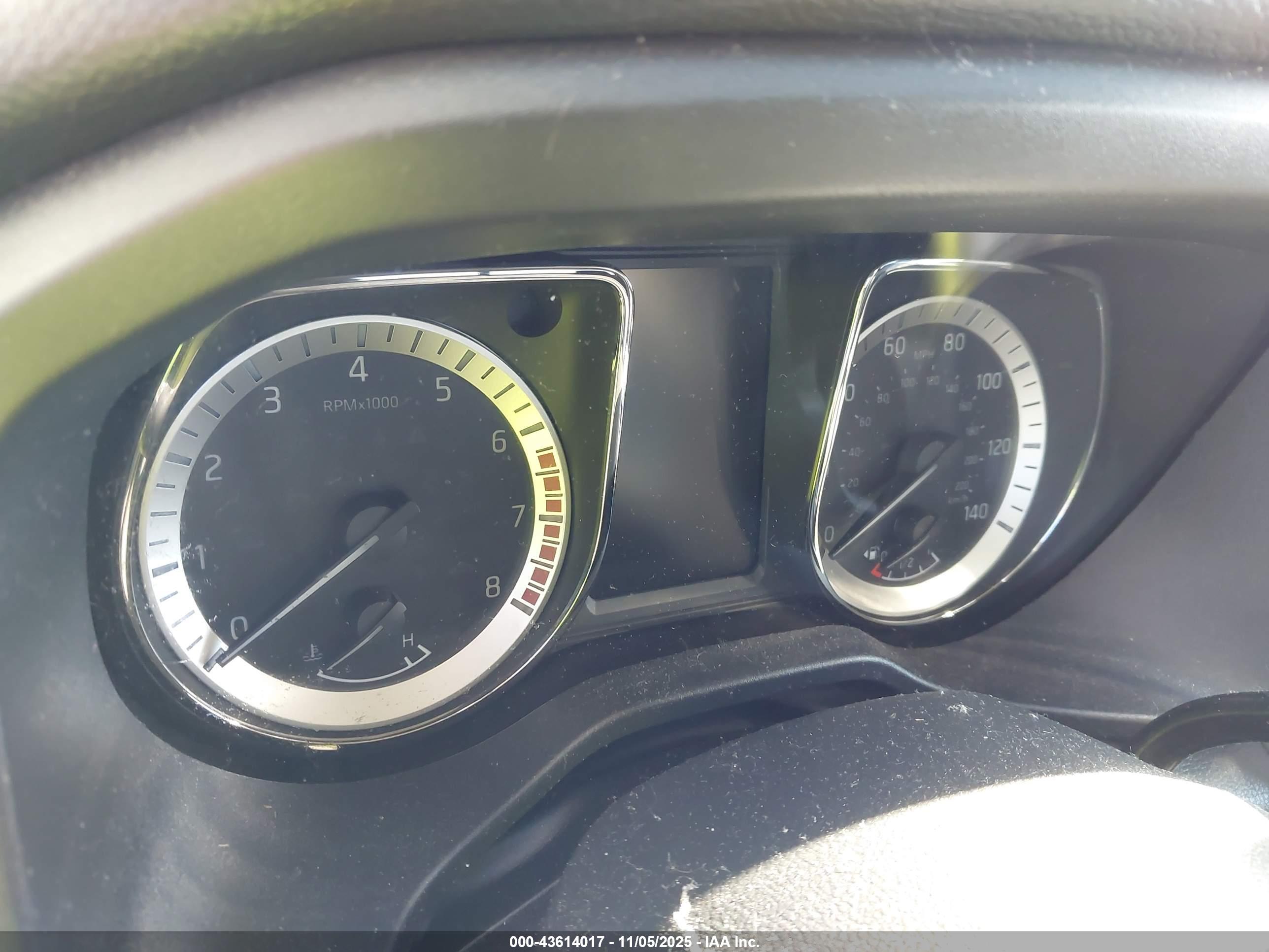 NISSAN TITAN image 7
