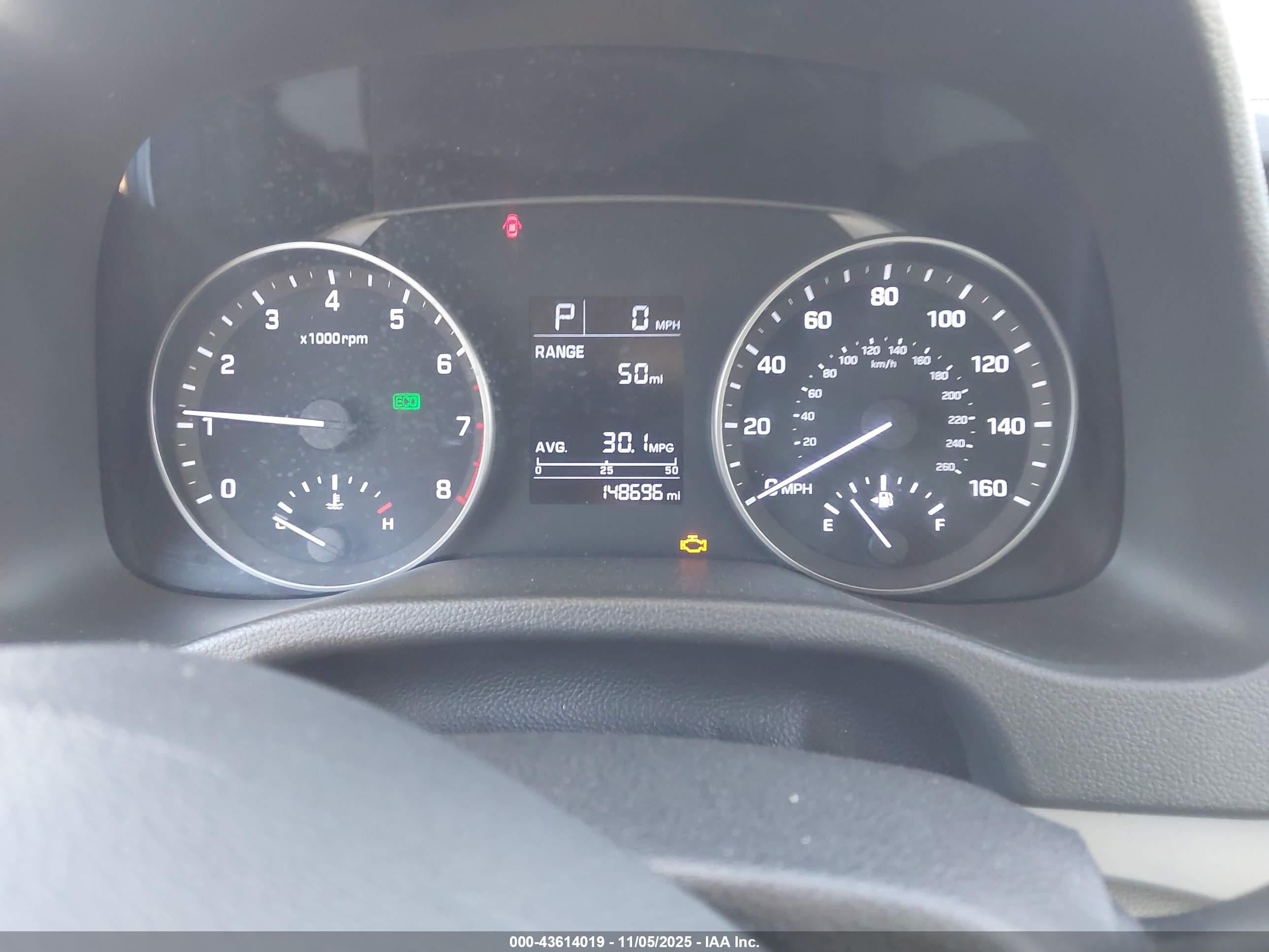 HYUNDAI ELANTRA image 7