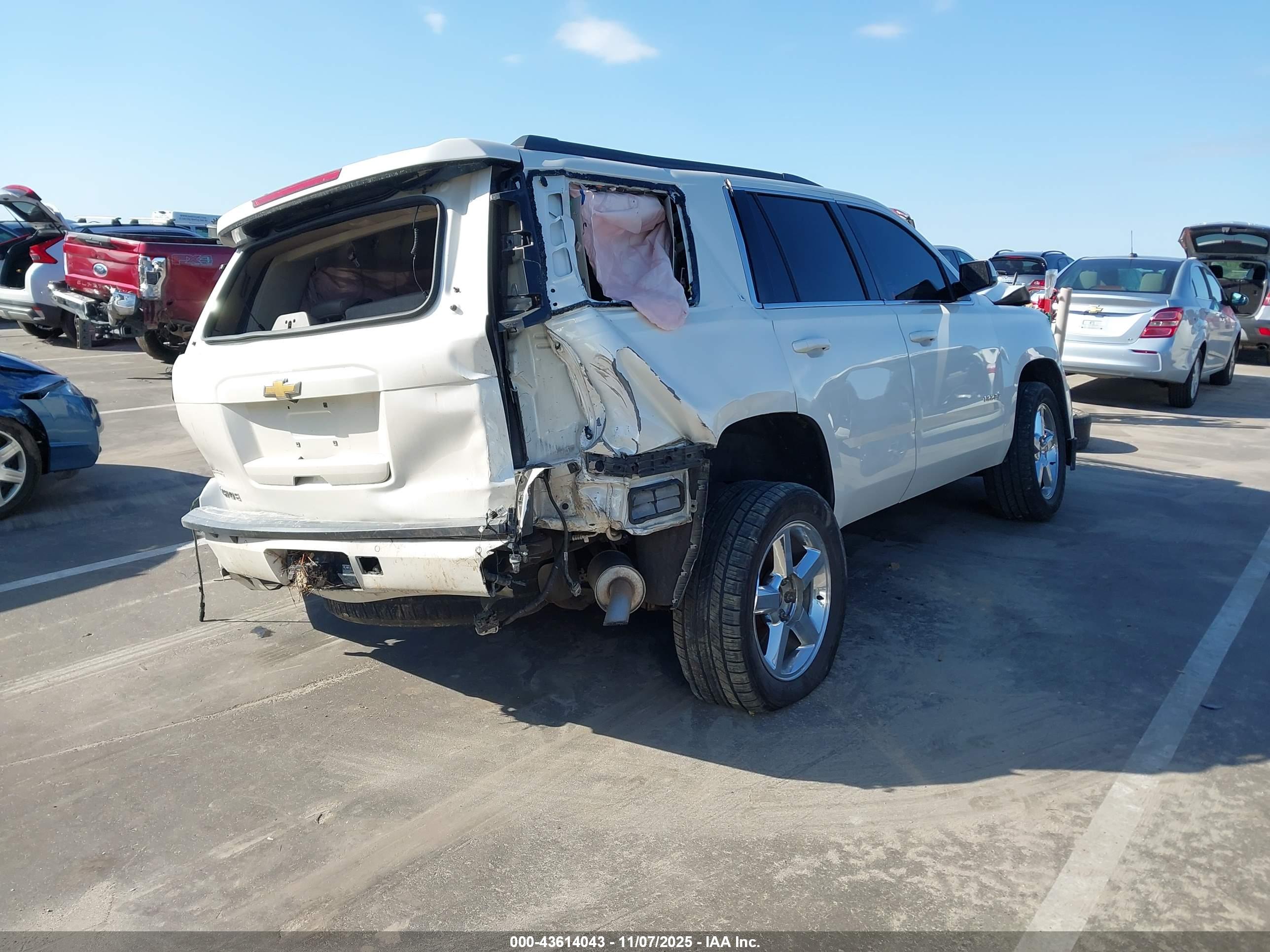 CHEVROLET TAHOE image 4