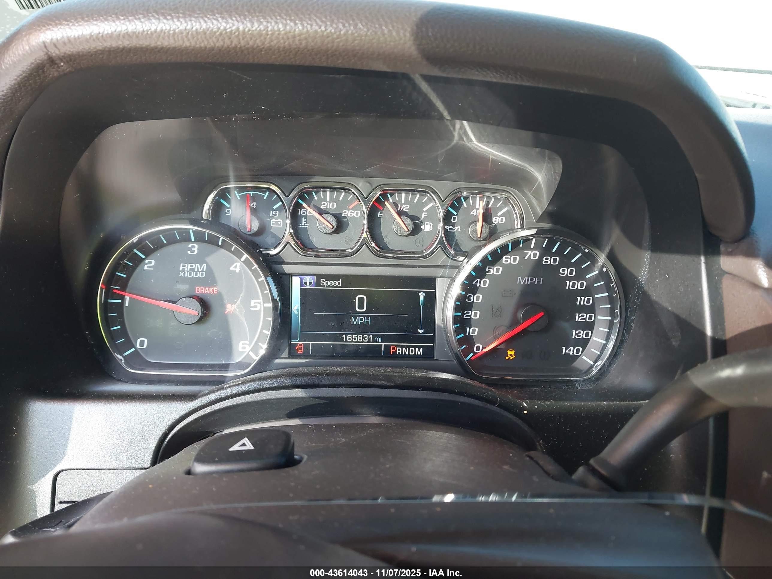 CHEVROLET TAHOE image 7