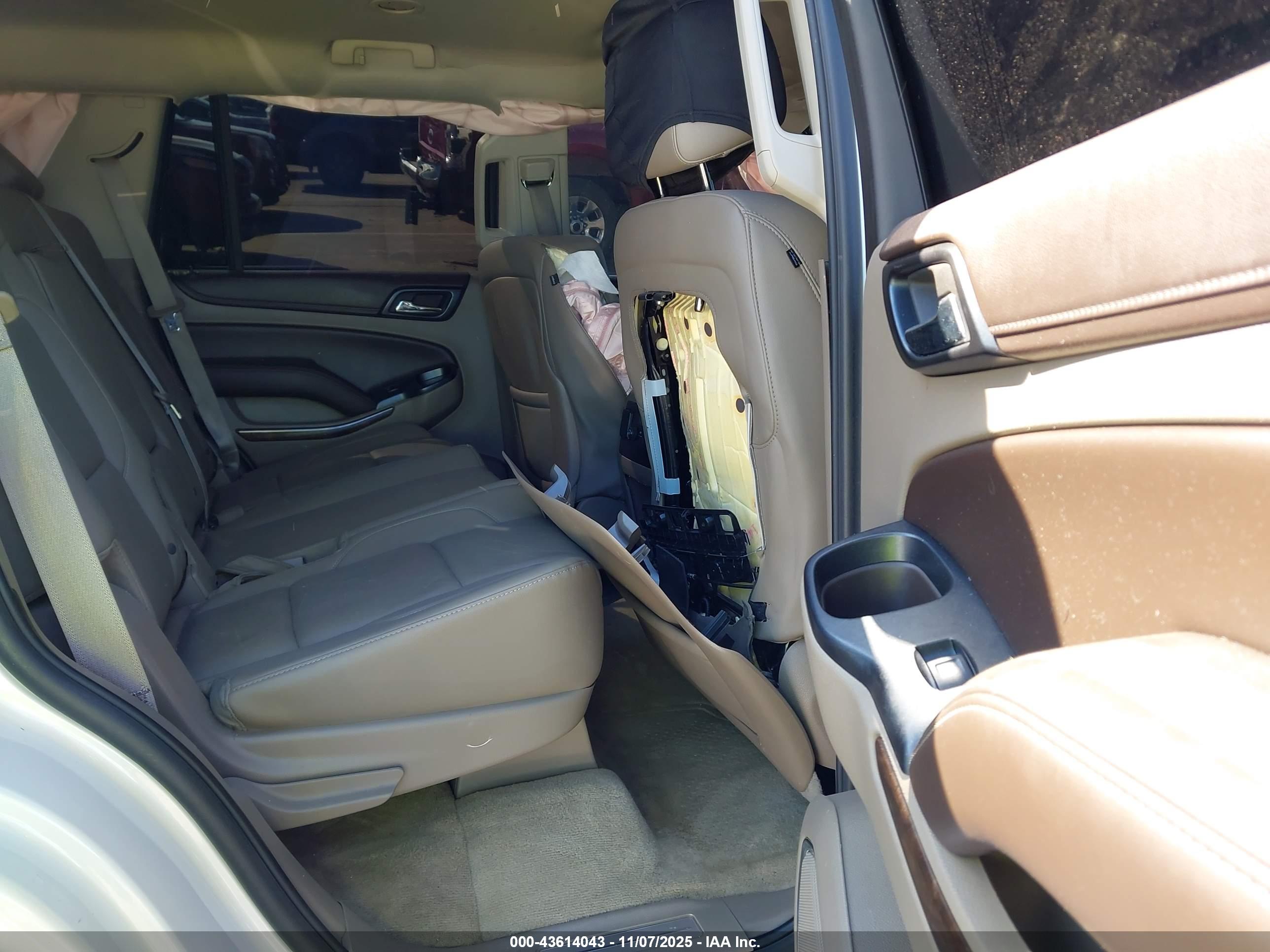 CHEVROLET TAHOE image 8