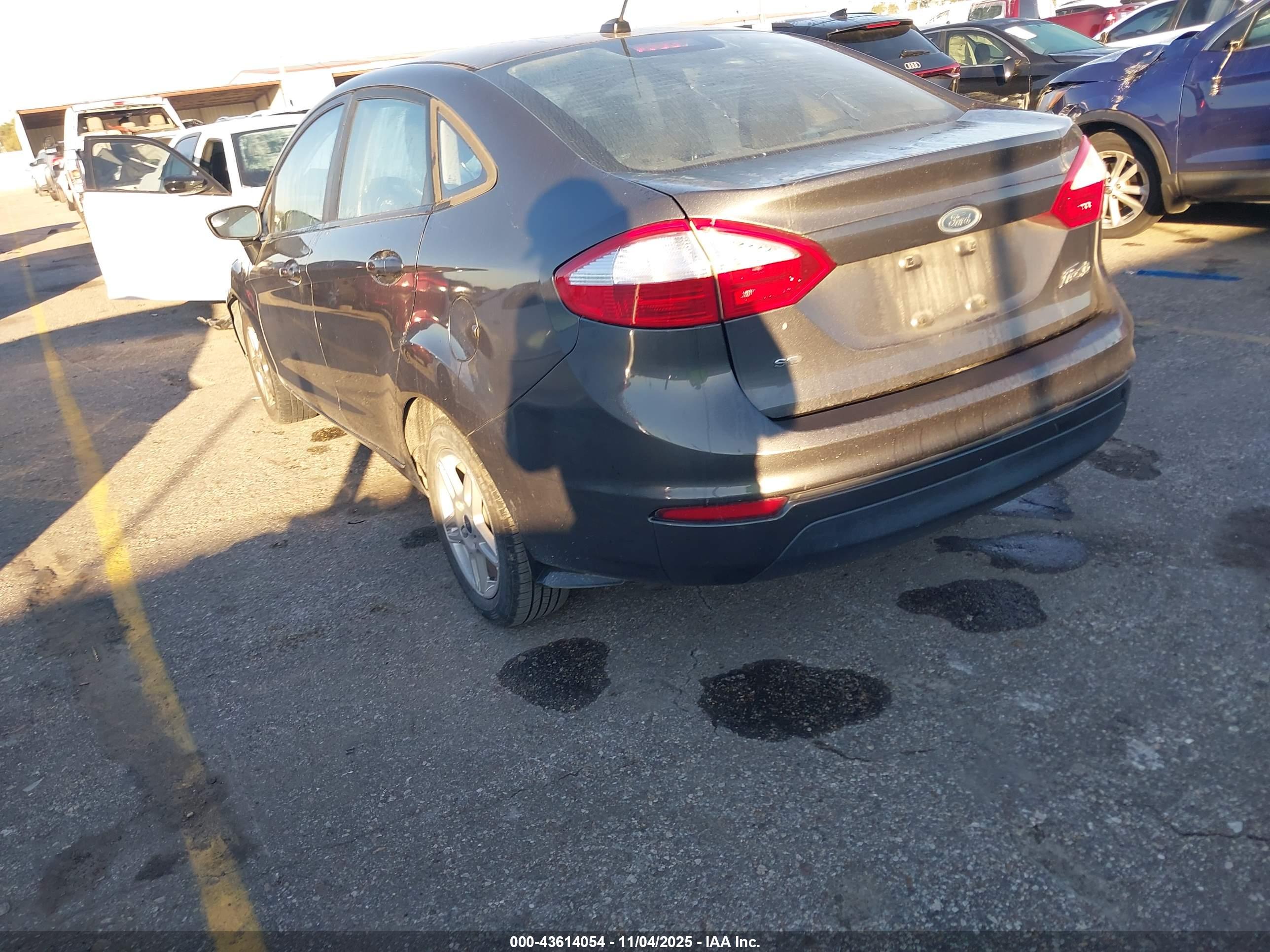 FORD FIESTA image 3