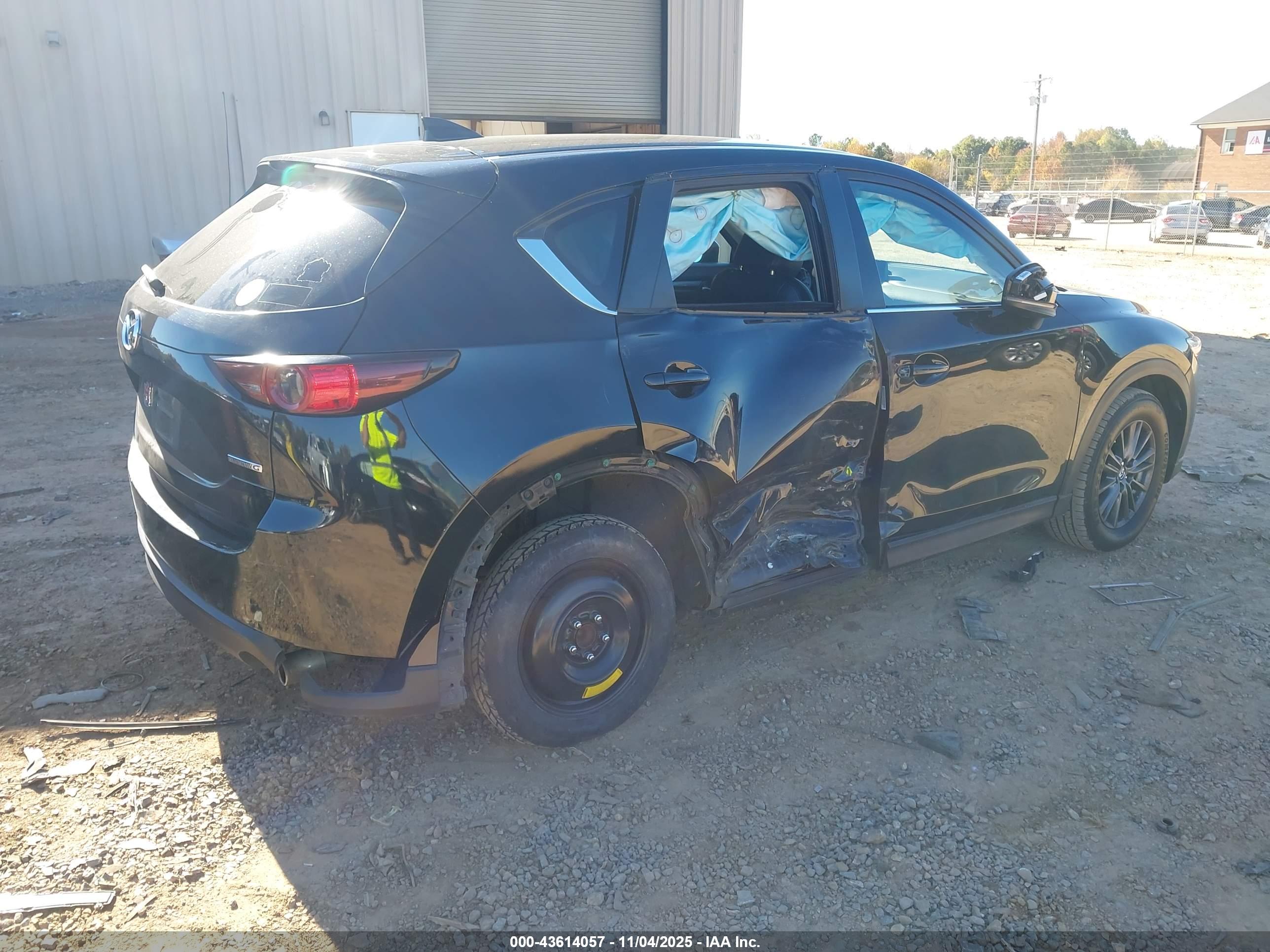 MAZDA CX-5 image 4