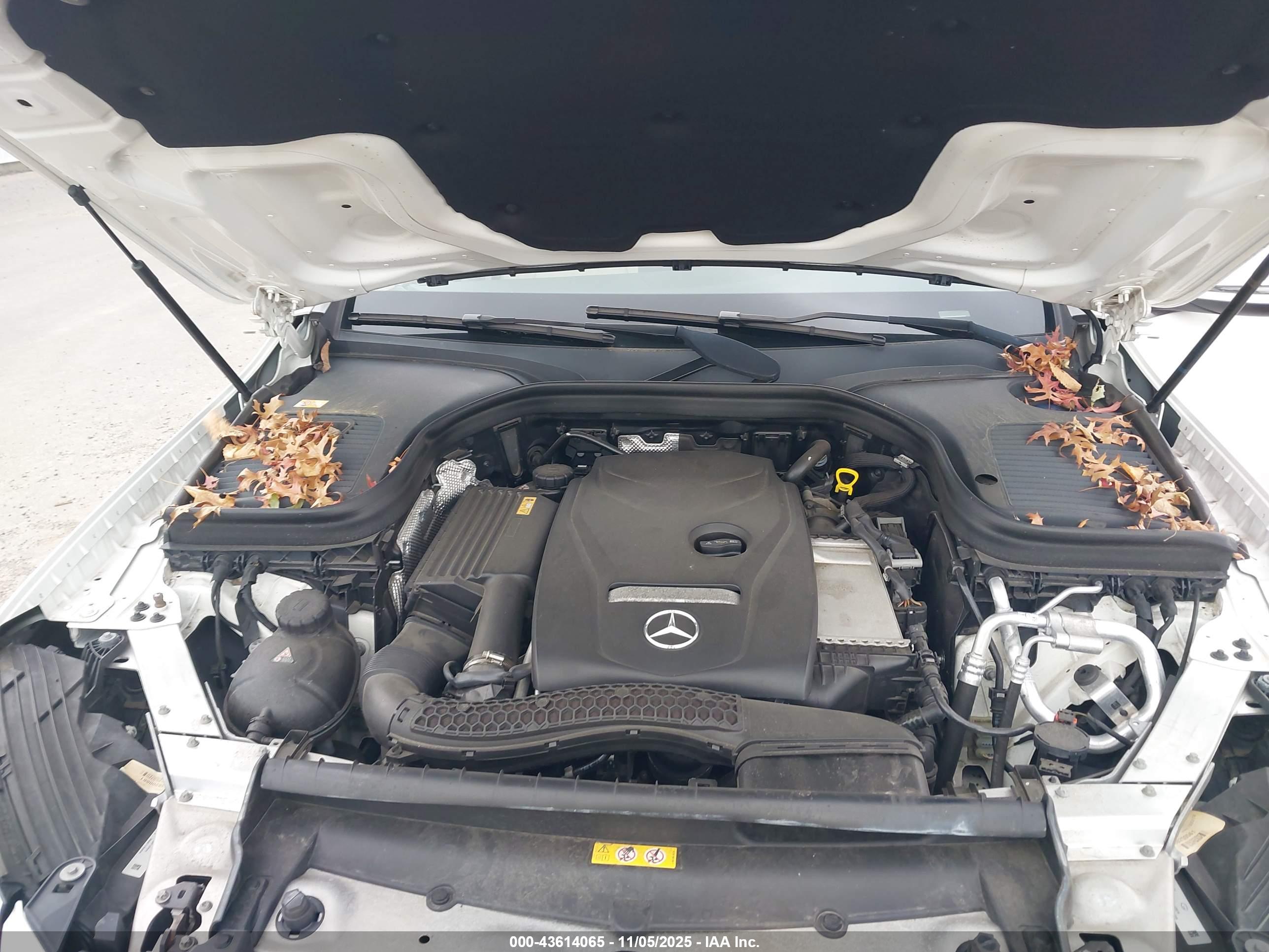 MERCEDES-BENZ GLC image 10