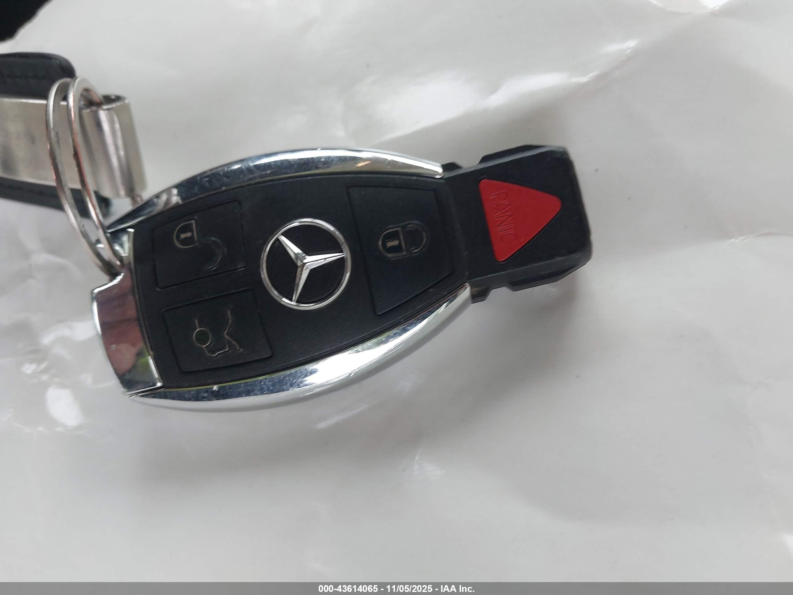 MERCEDES-BENZ GLC image 11