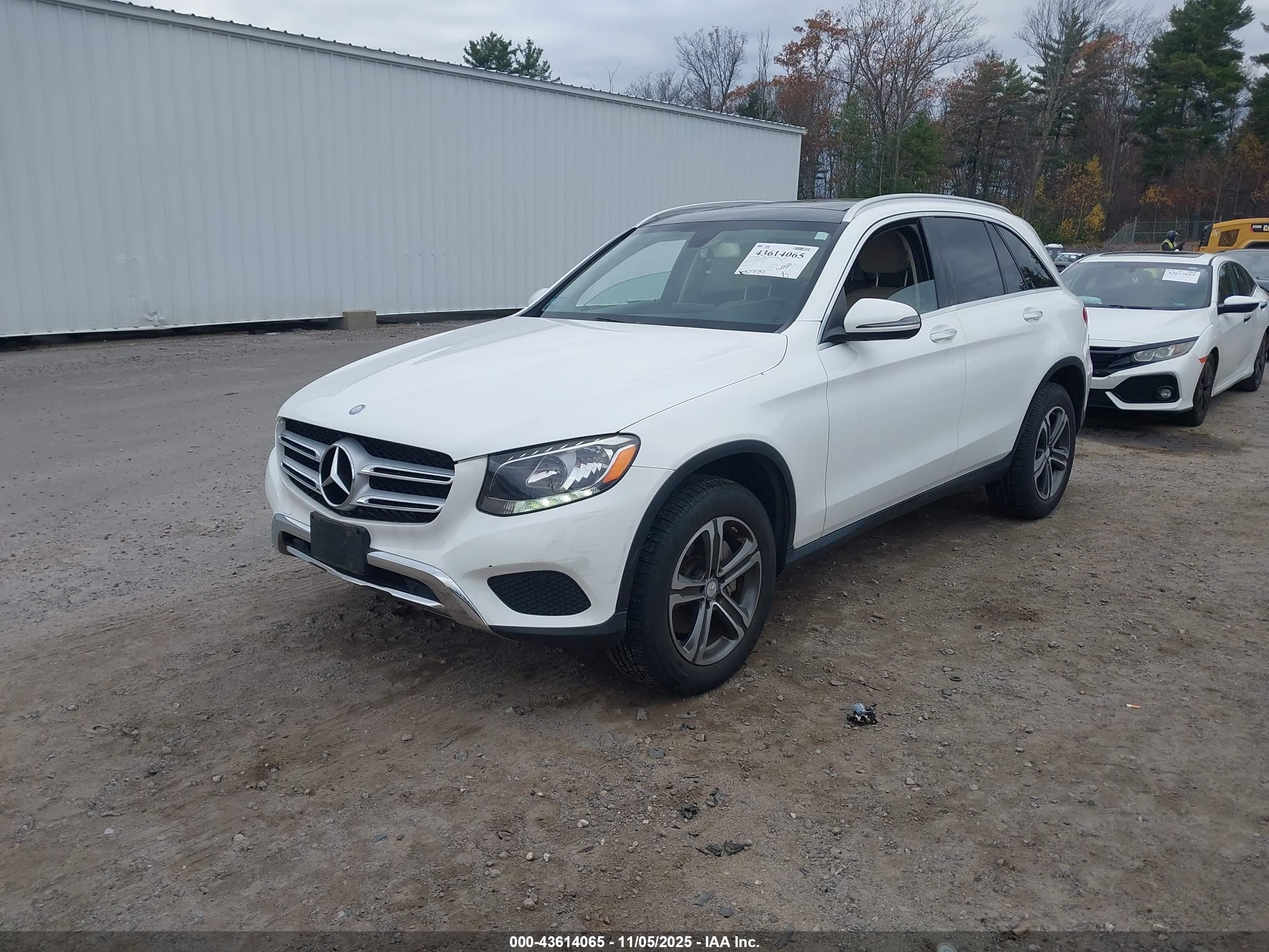 MERCEDES-BENZ GLC image 2