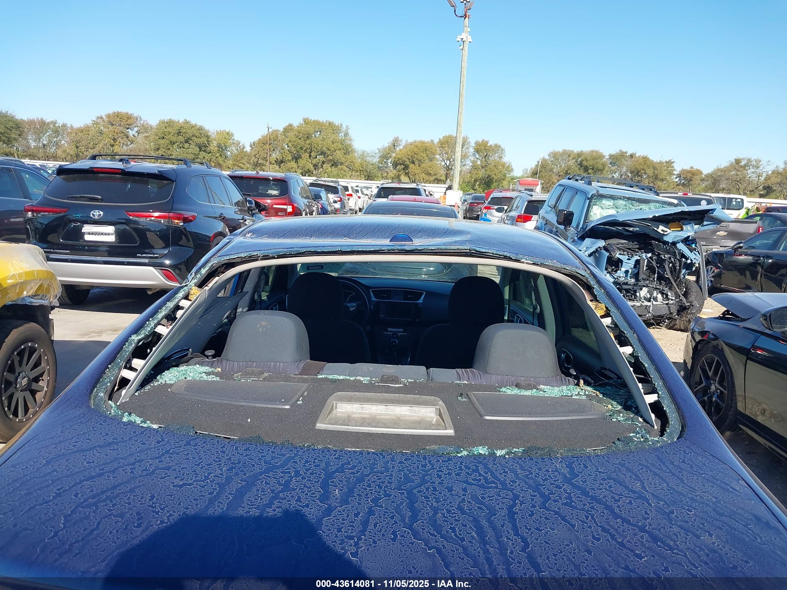 NISSAN SENTRA image 6