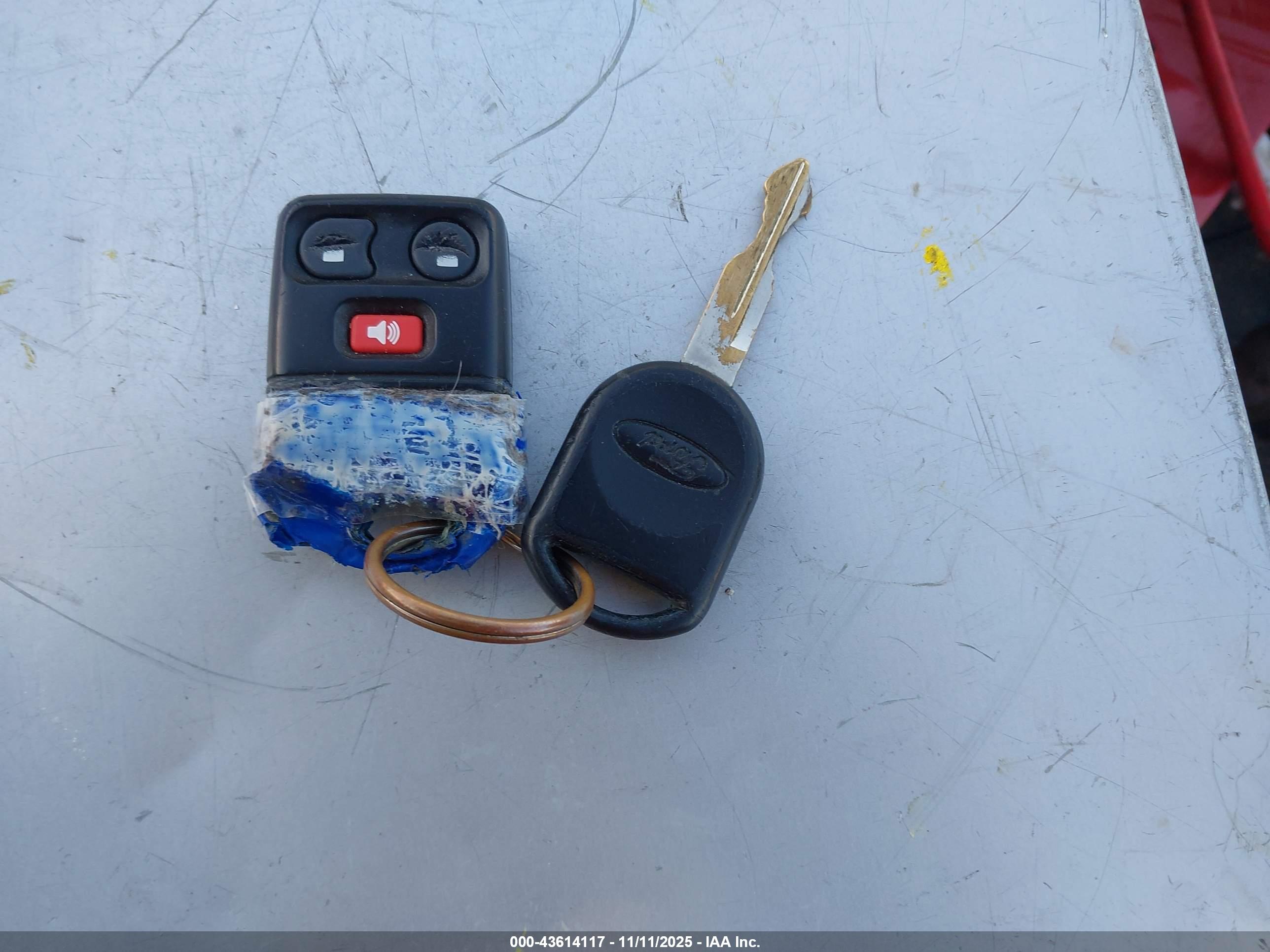 FORD ESCAPE image 11