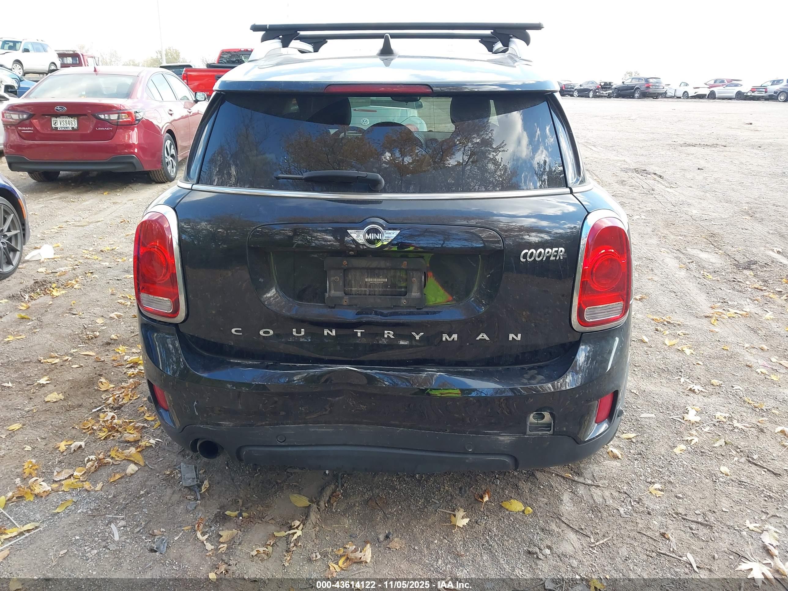 MINI COUNTRYMAN image 6