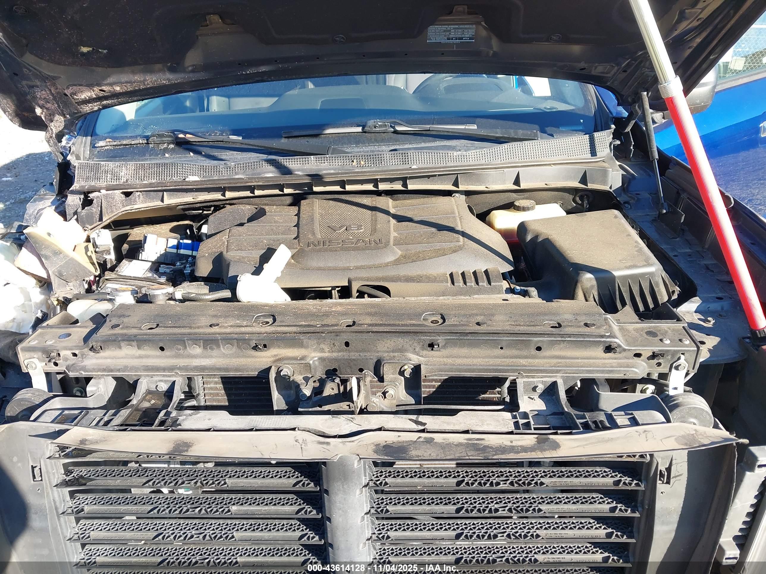 NISSAN TITAN image 10