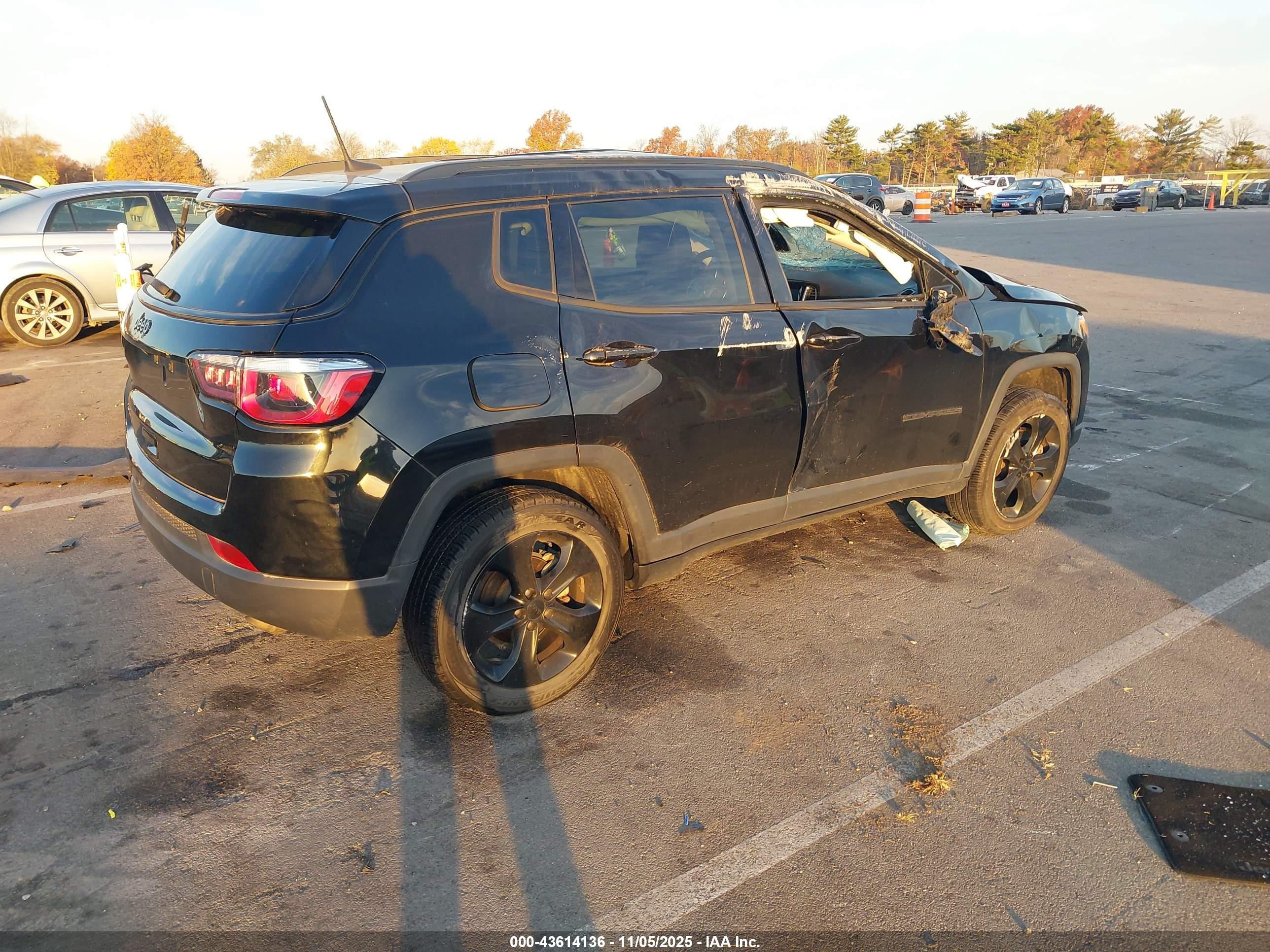JEEP COMPASS image 4