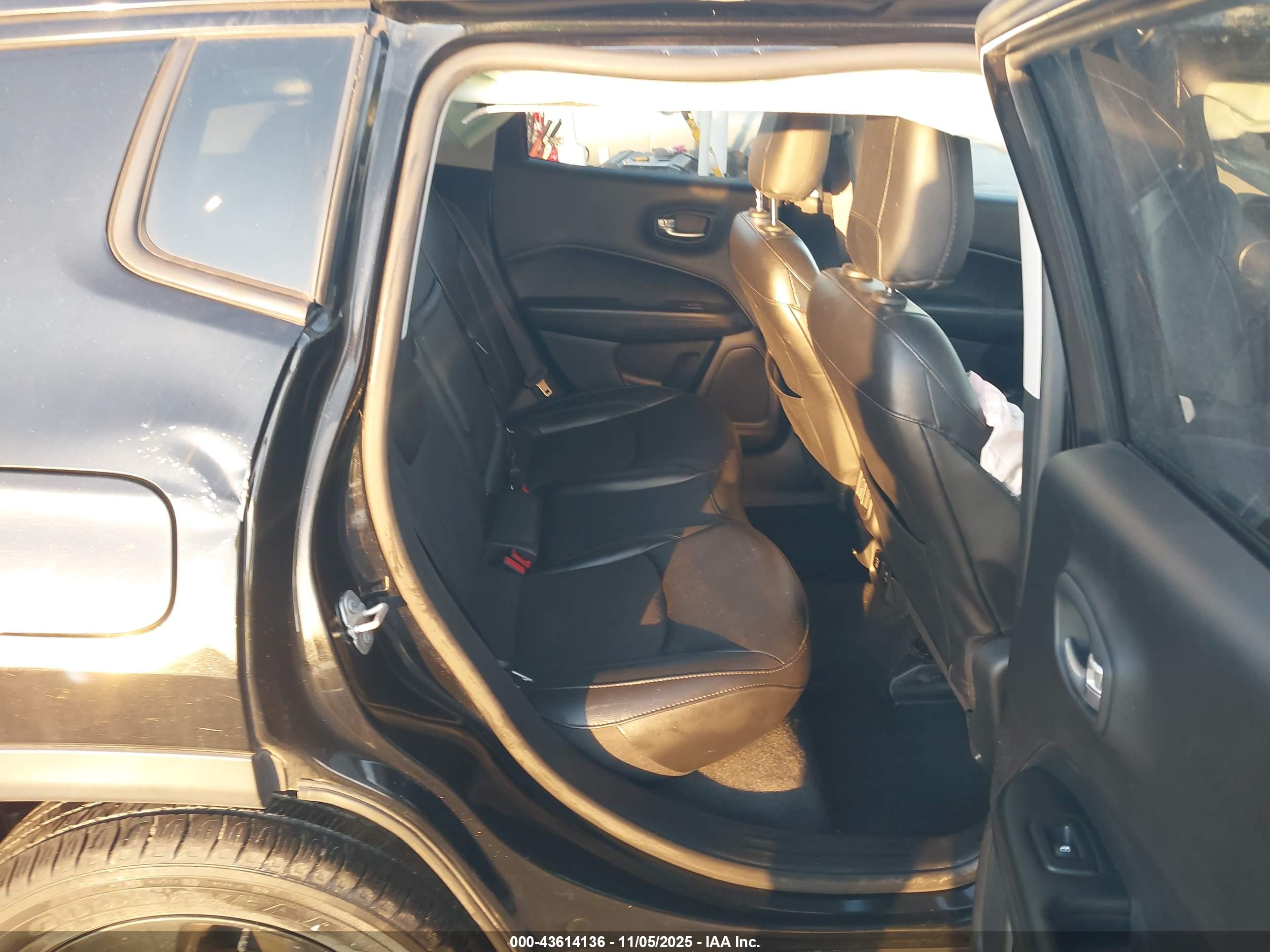 JEEP COMPASS image 8