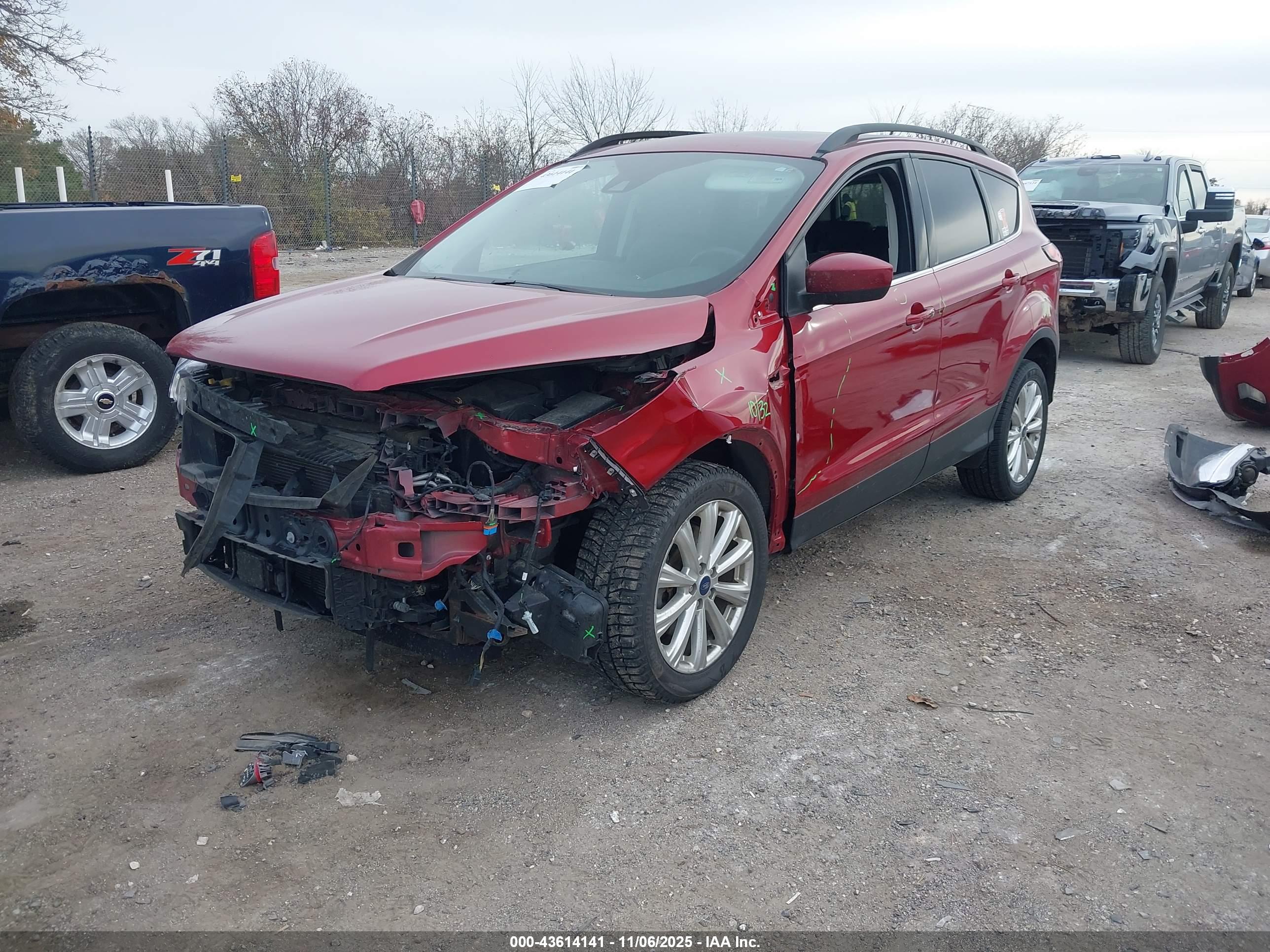 FORD ESCAPE image 2
