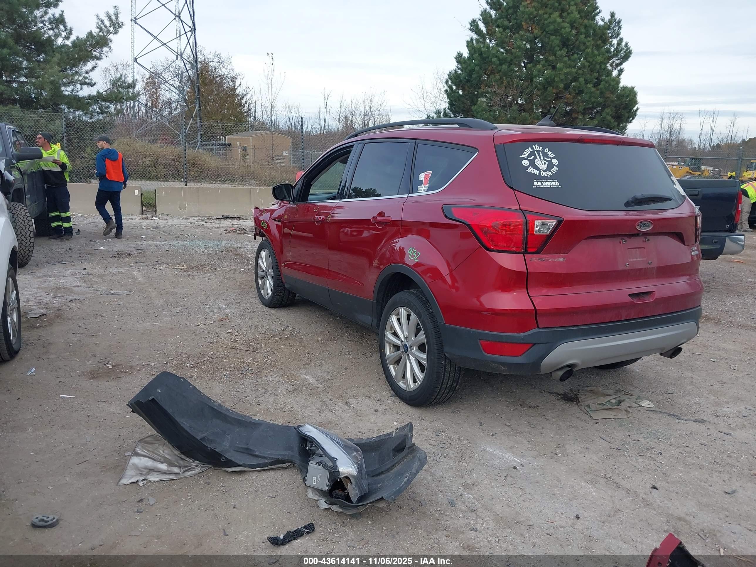 FORD ESCAPE image 3
