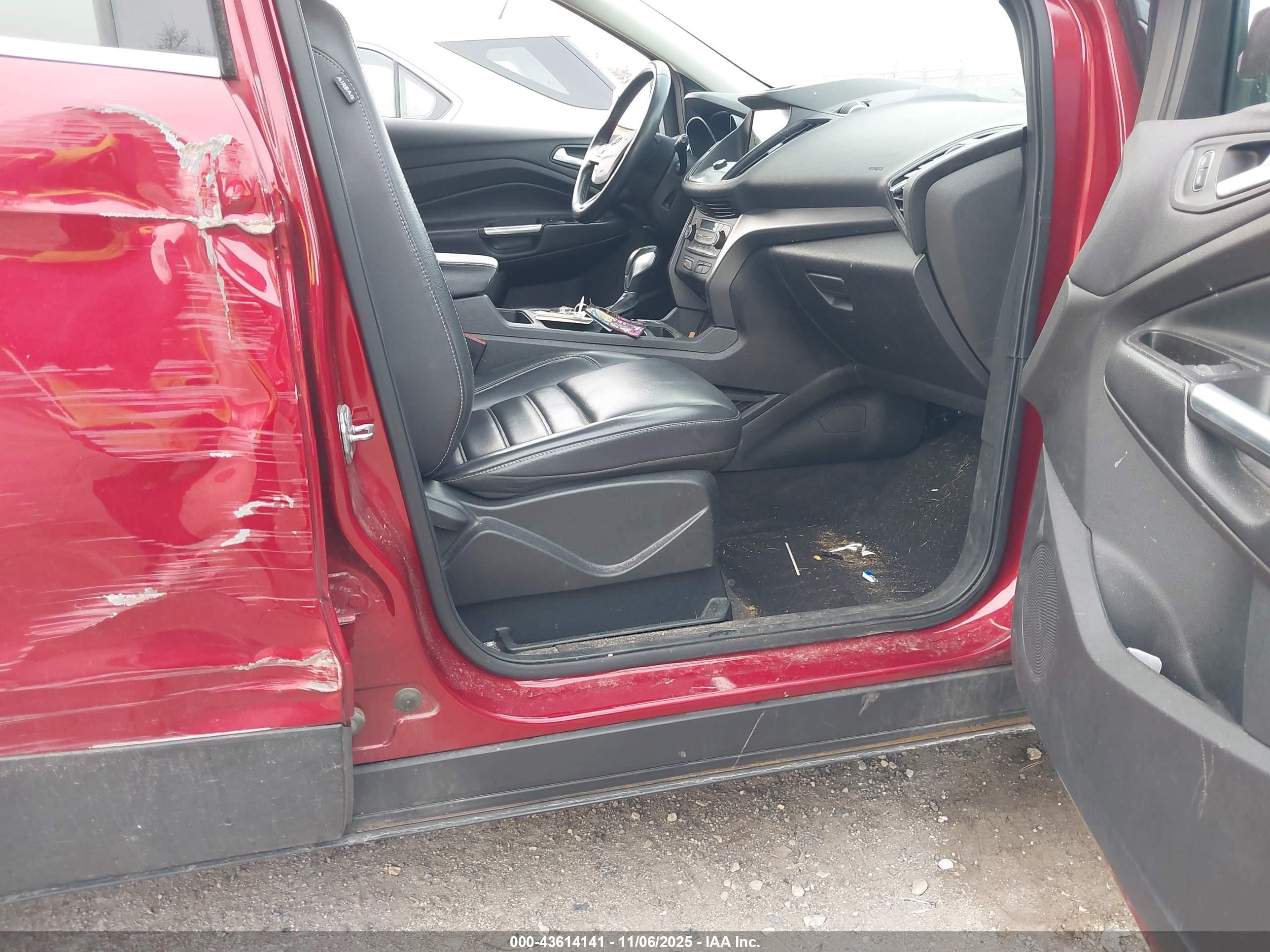 FORD ESCAPE image 5