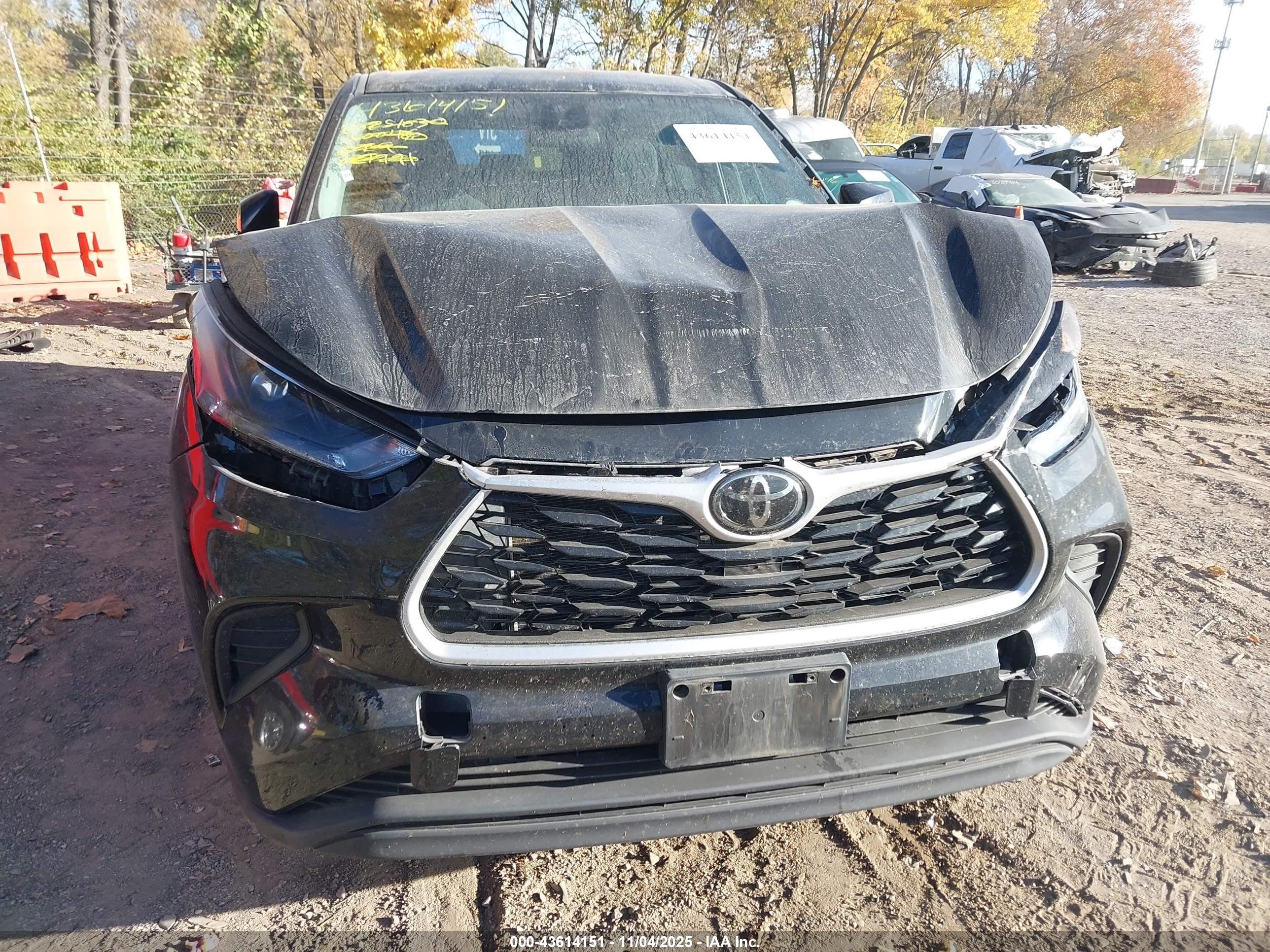 TOYOTA HIGHLANDER image 6
