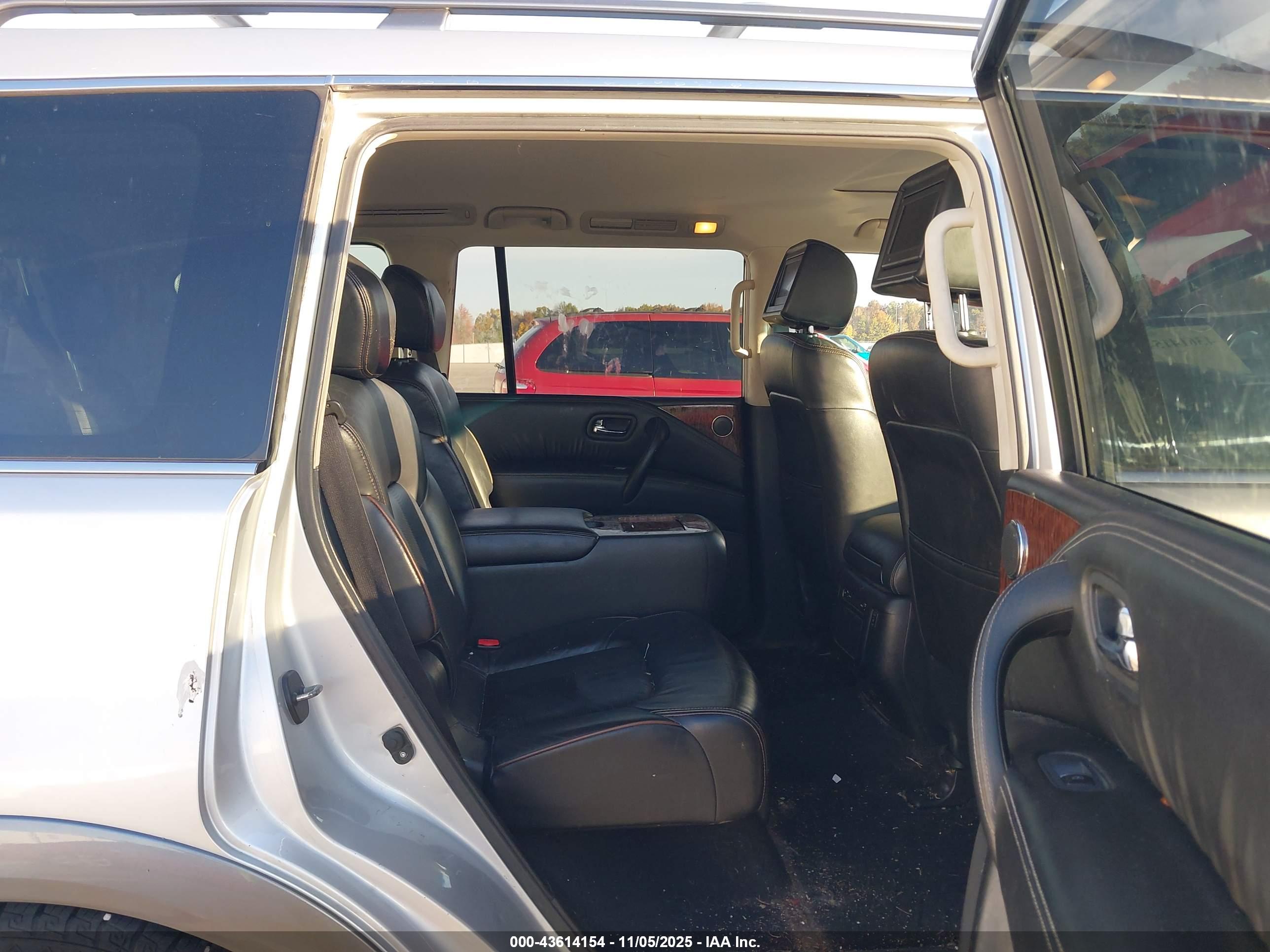 NISSAN ARMADA image 8