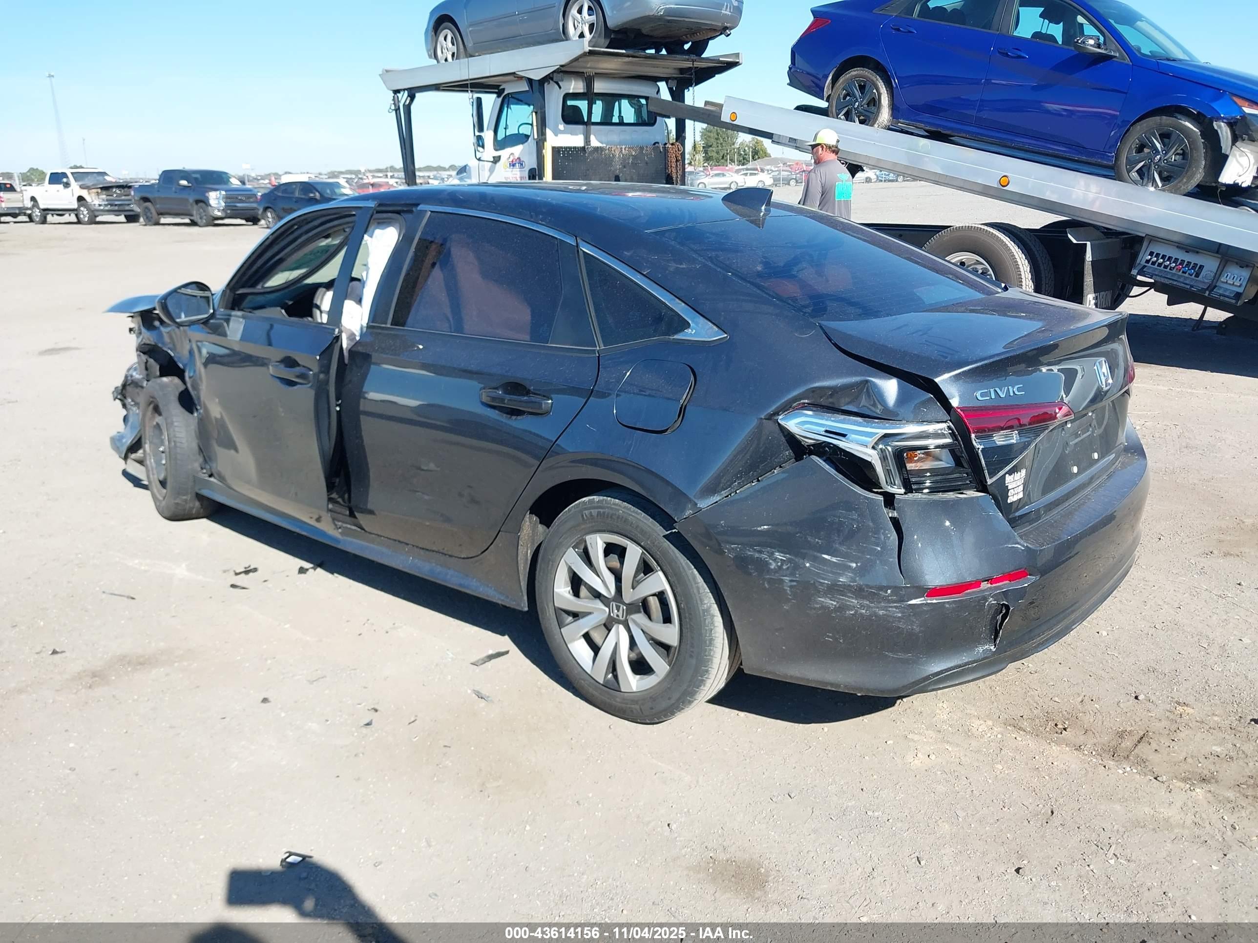 HONDA CIVIC image 3
