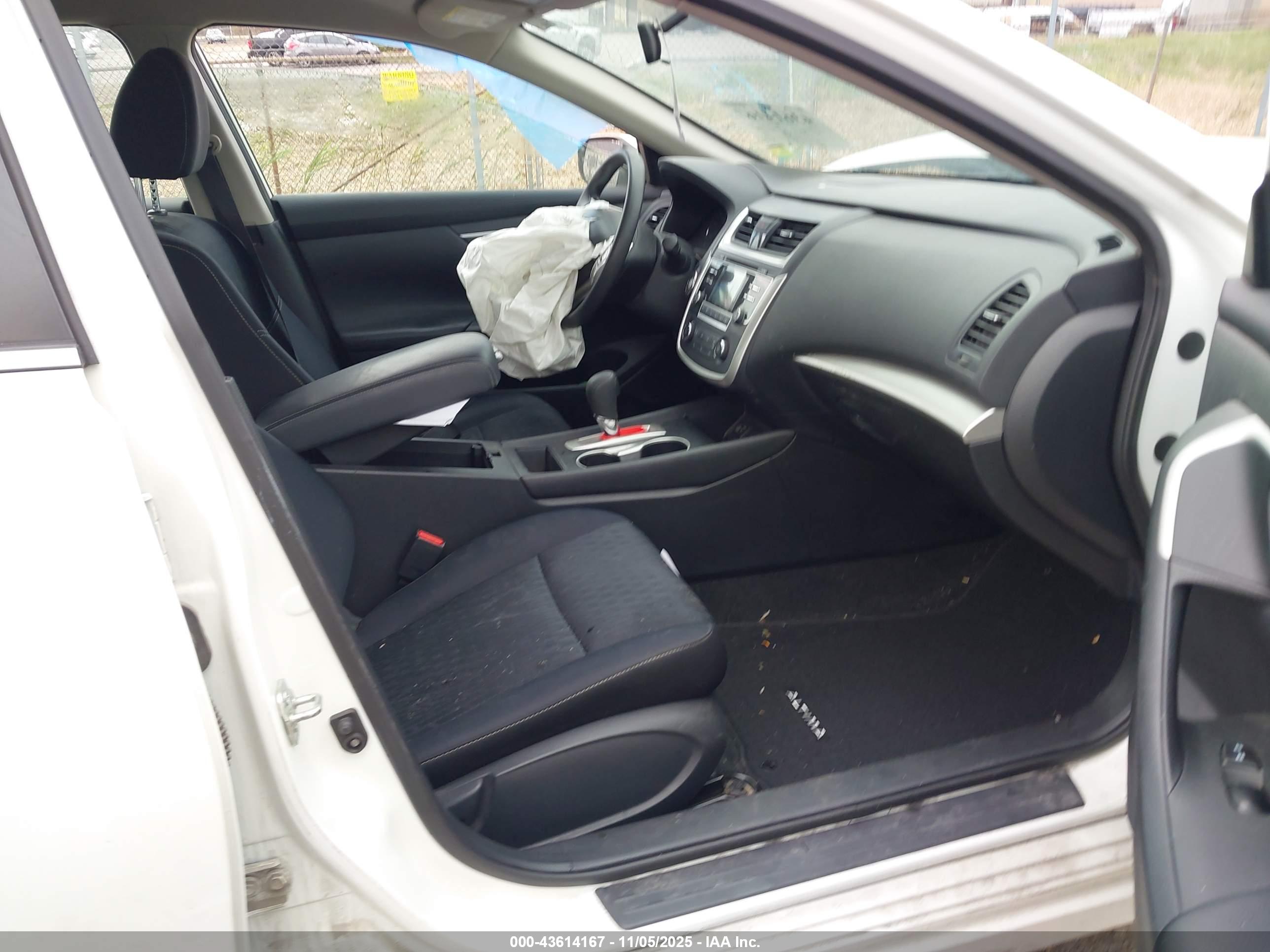 NISSAN ALTIMA image 5