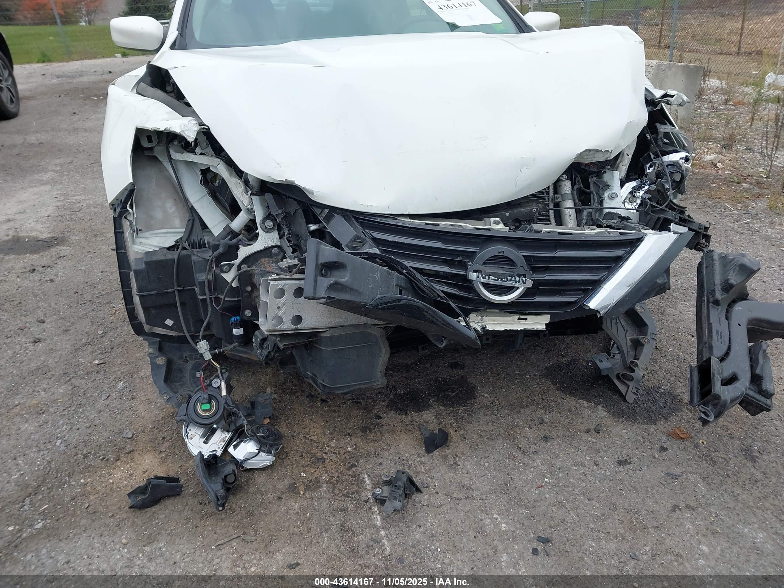 NISSAN ALTIMA image 6