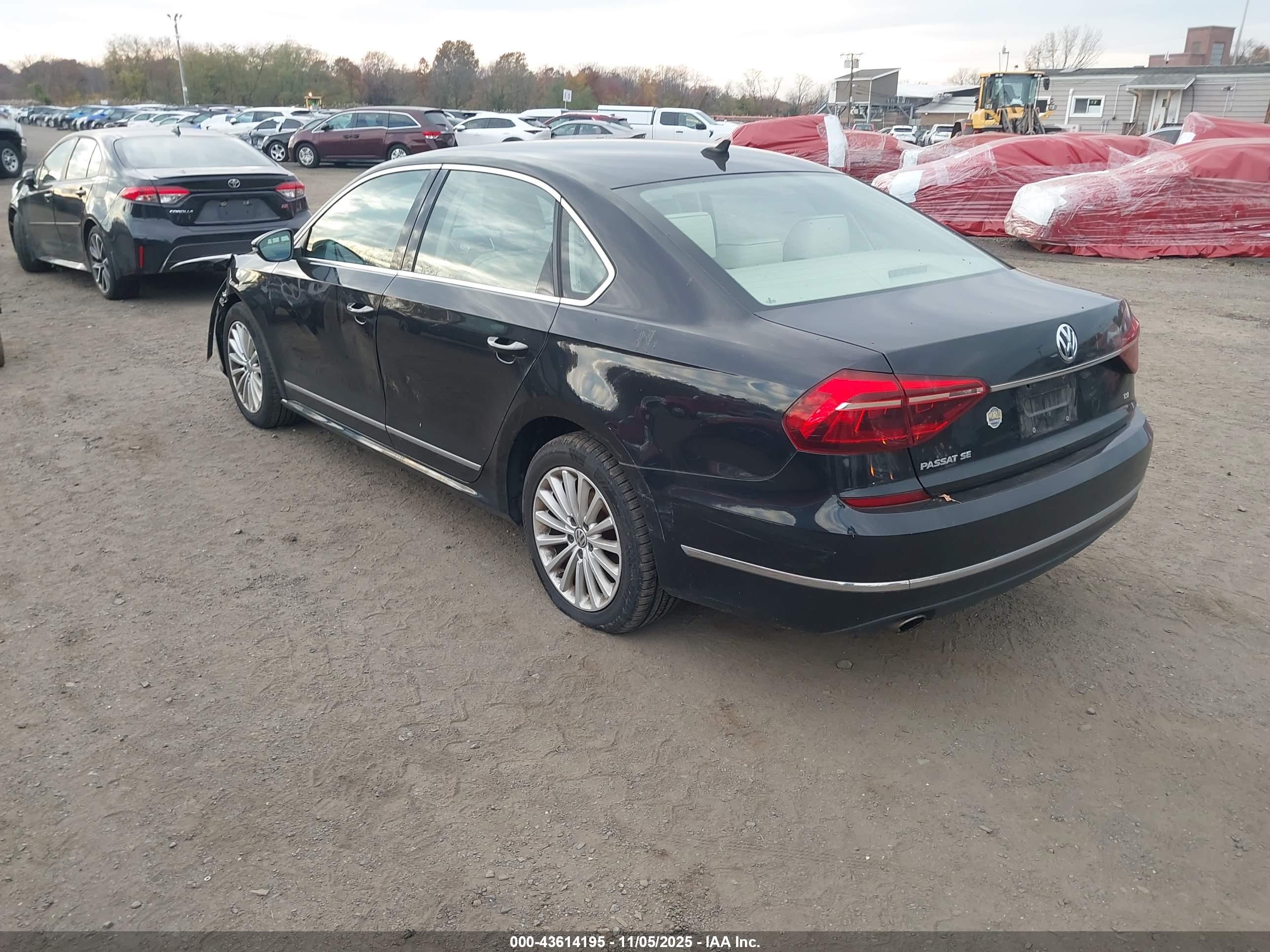 VOLKSWAGEN PASSAT image 3