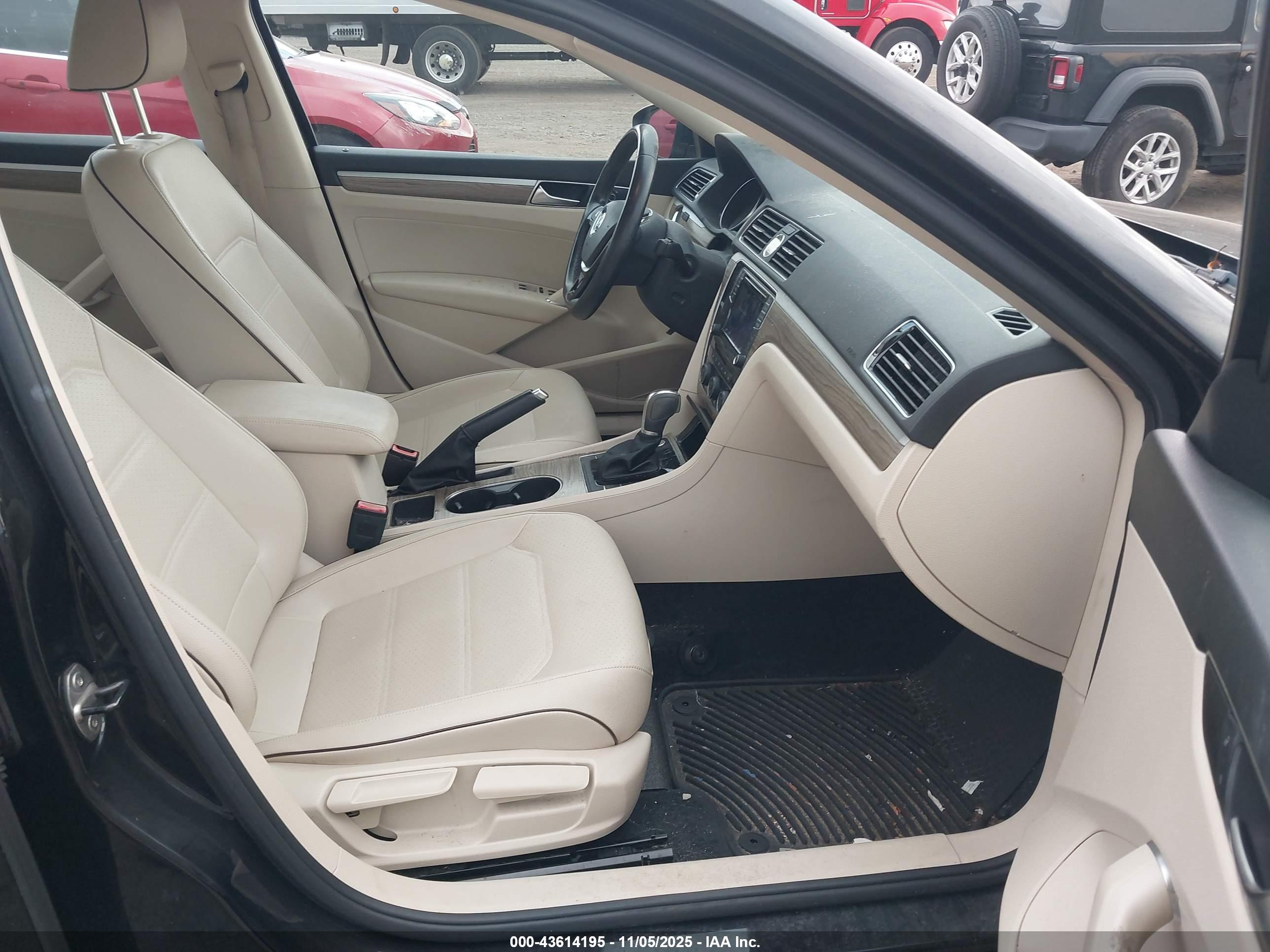 VOLKSWAGEN PASSAT image 5